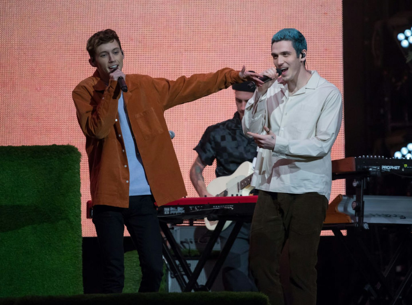 Lauv & Troye Sivan