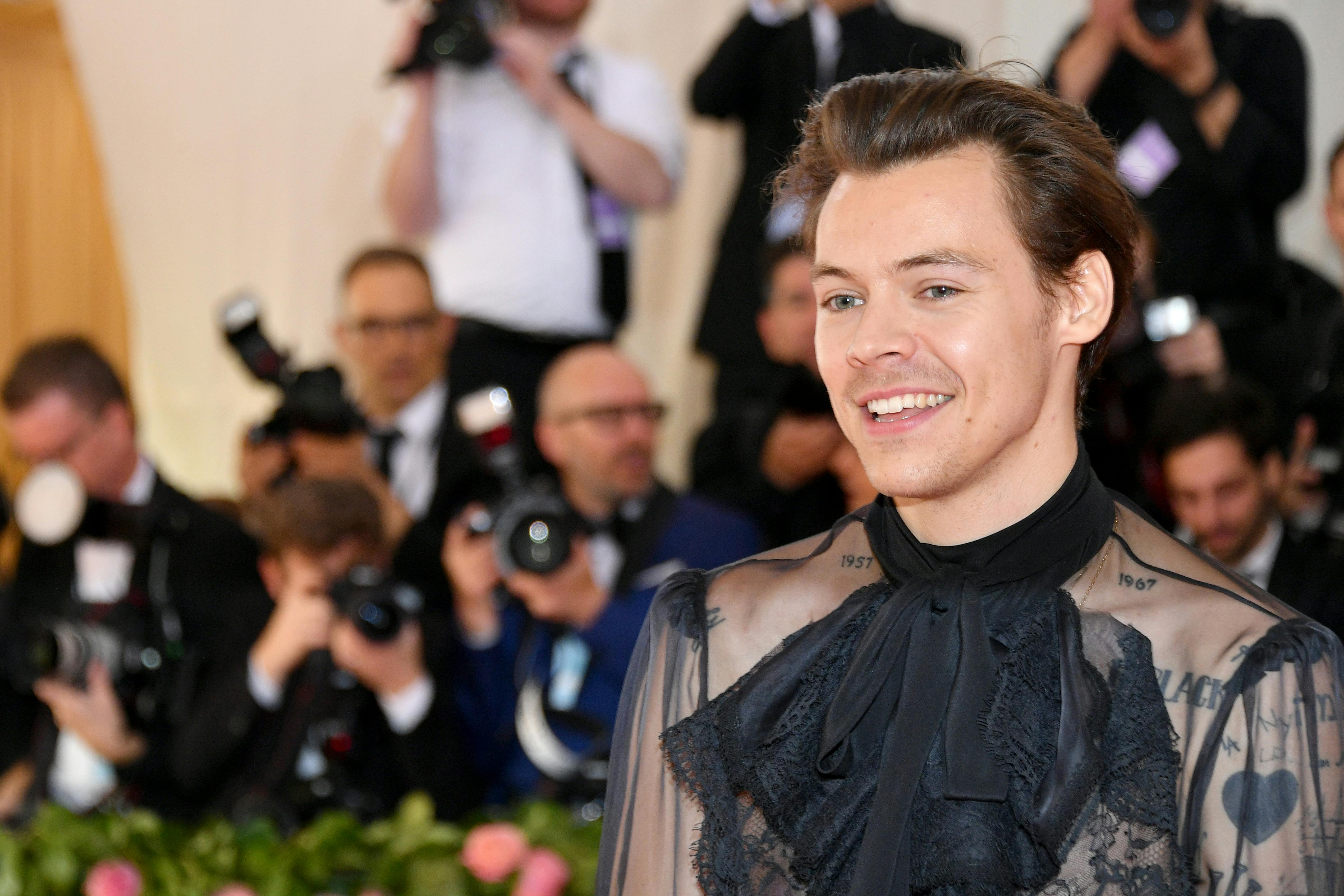 Harry Styles Announced As Baby Sussex S Father In A Hilarious Spanish News Channel Mix Up Grazia