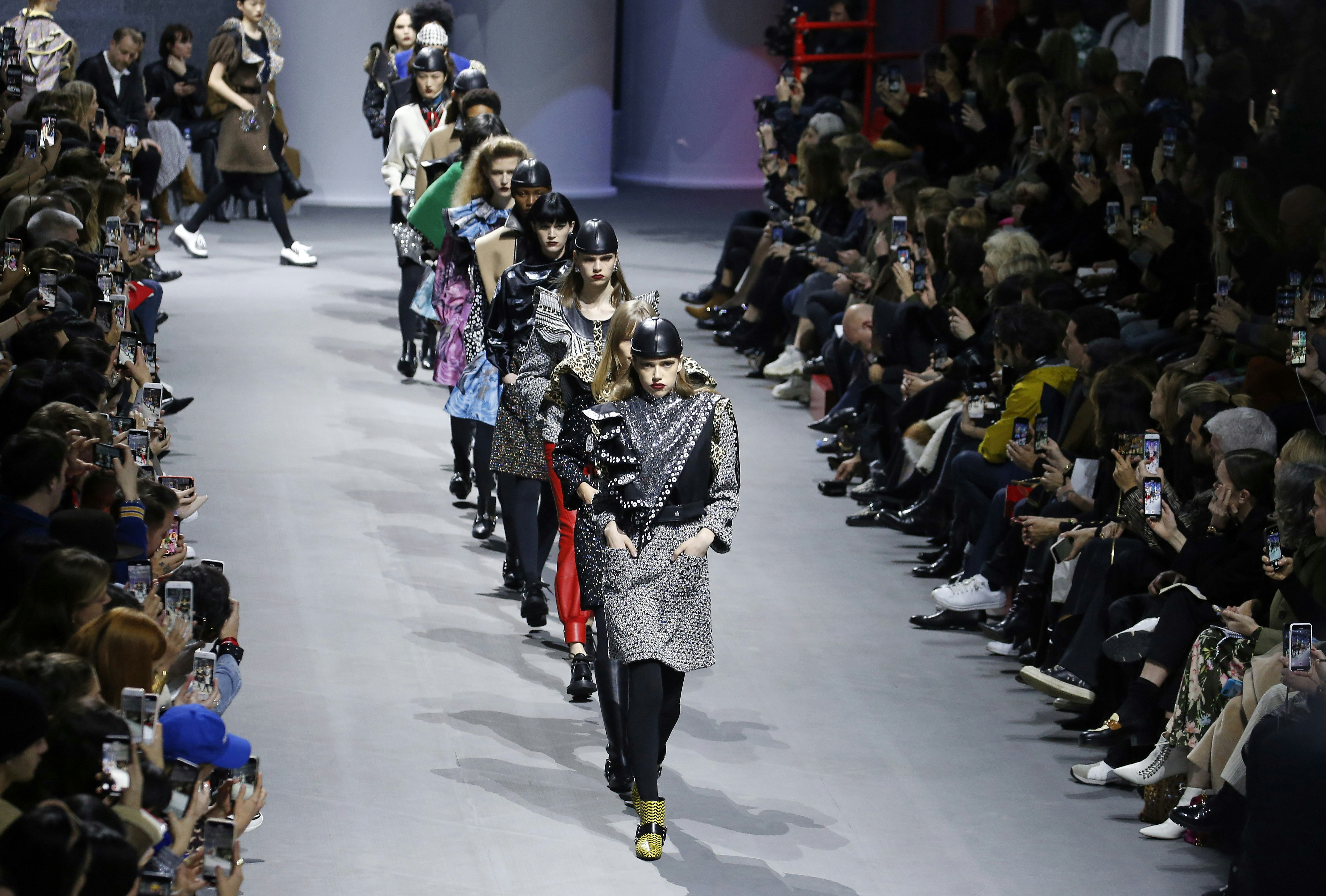 Camille Seydoux  Fashion, Louis vuitton, Louis vuitton luggage