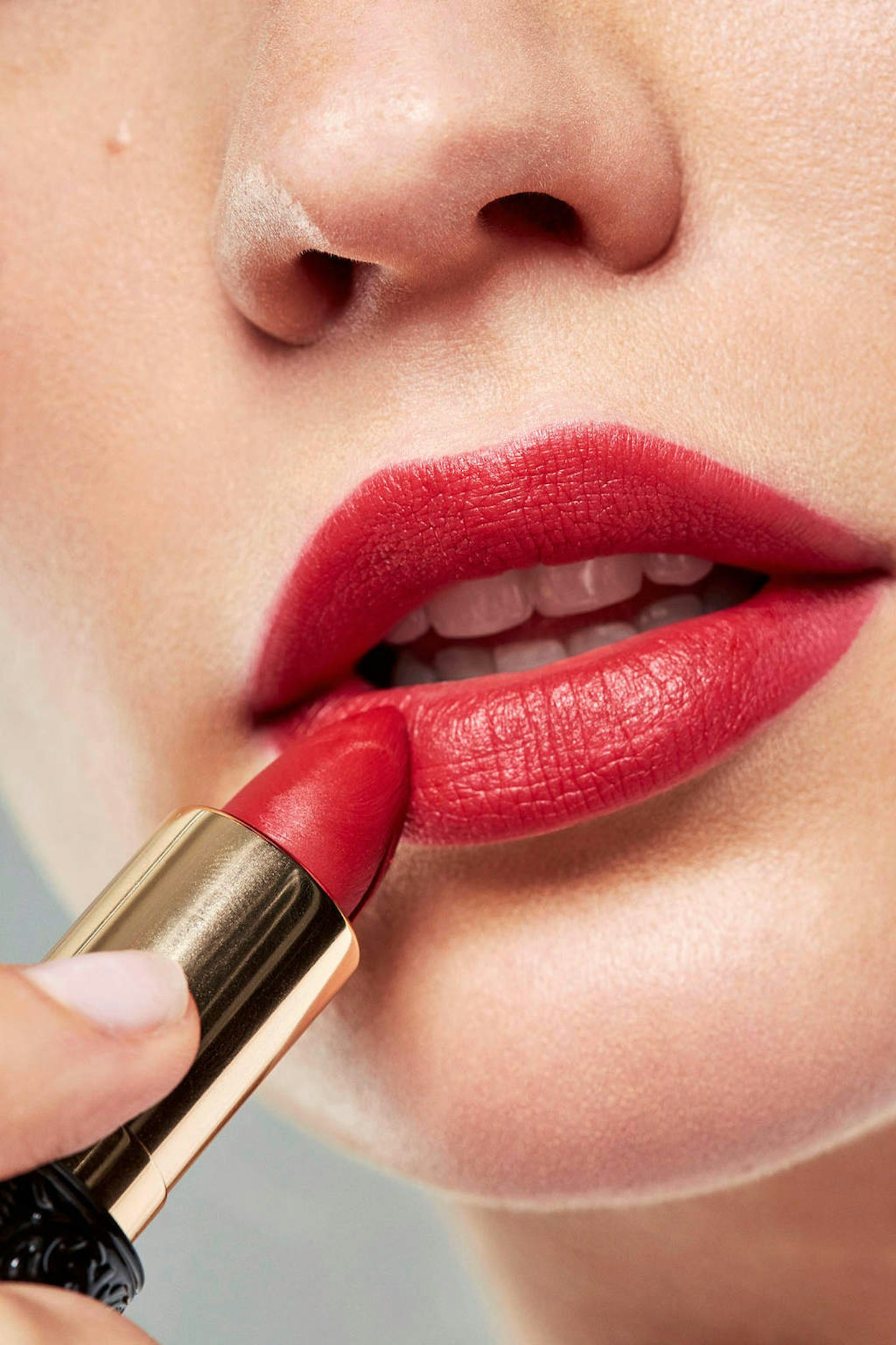 Statement Glossy Lip Tutorial - Grazia