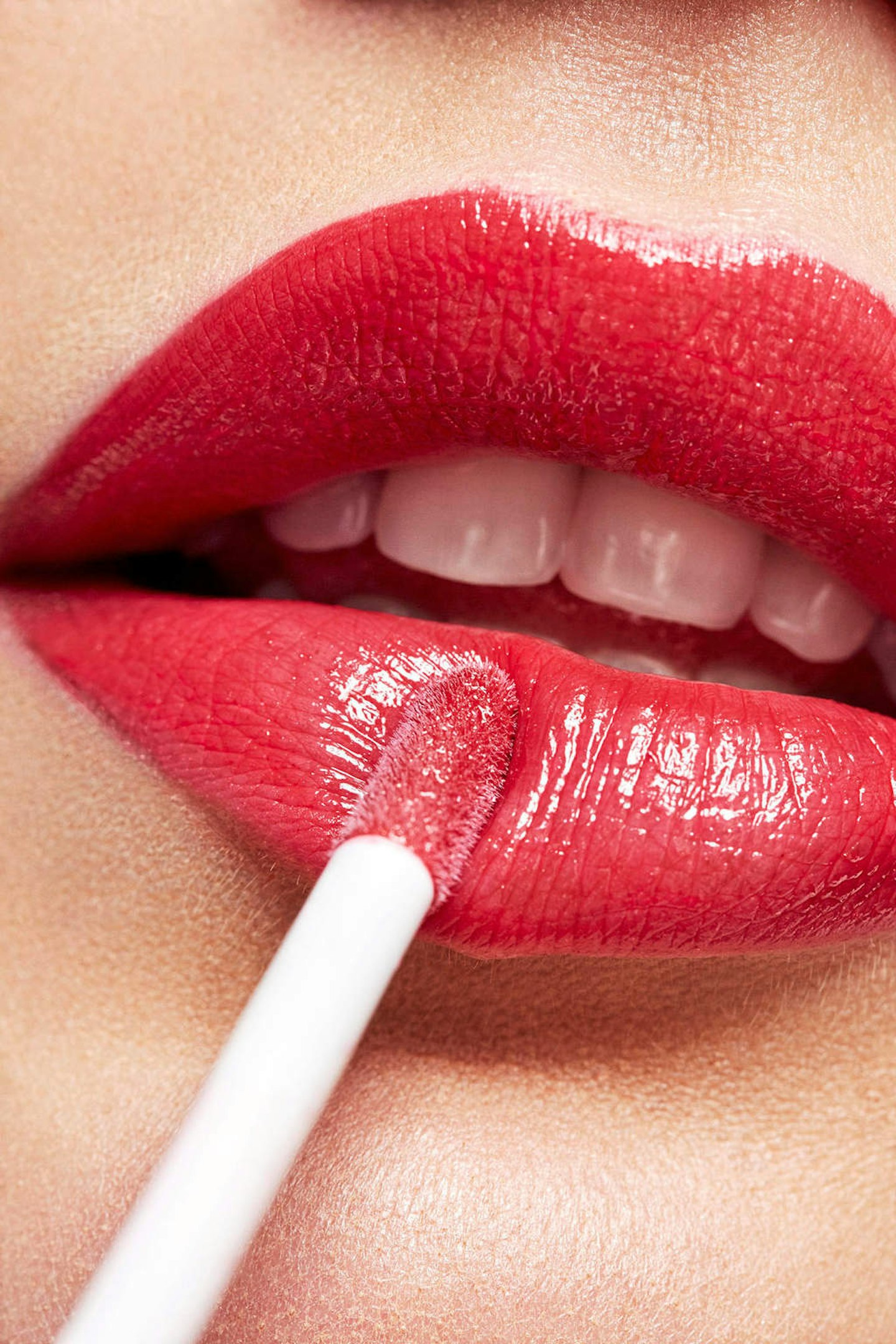 Statement Glossy Lip Tutorial - Grazia