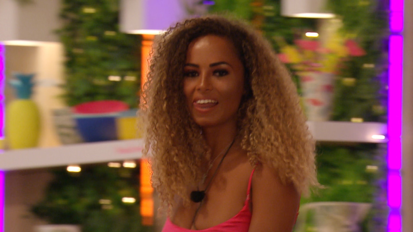Amber arrived back in the villa alone to see Michael had recoupled...