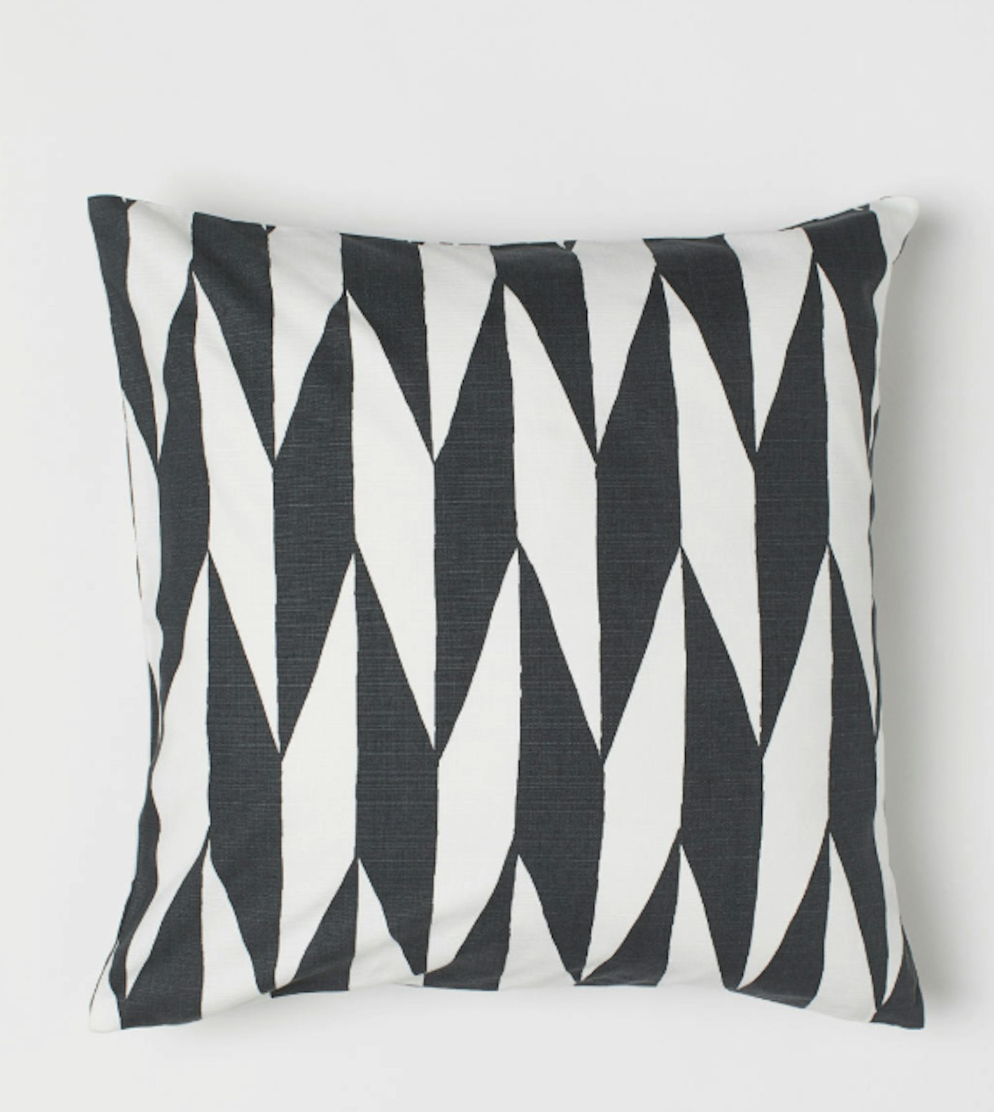 H&M Patterned cushion cover, 3.99