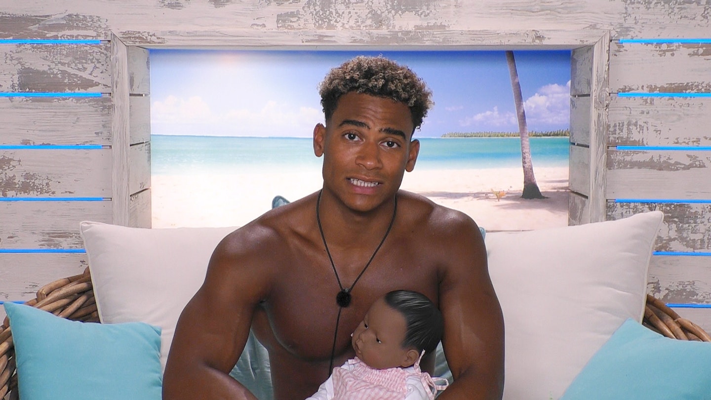 SEVEN NEW ISLANDERS ARRIVE AT THE VILLA KICKING AND SCREAMING
