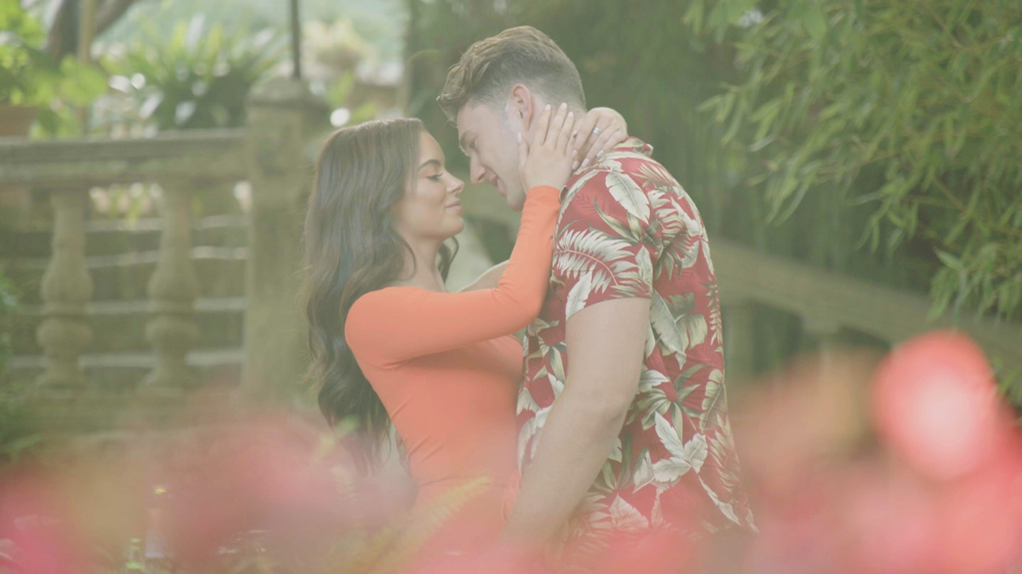 CURTIS AND MAURA FACE THE MUSIC ON THEIR FINAL DATE
