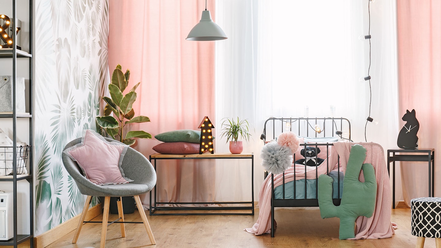 The Best Blush Pink Accessories for Your Bedroom