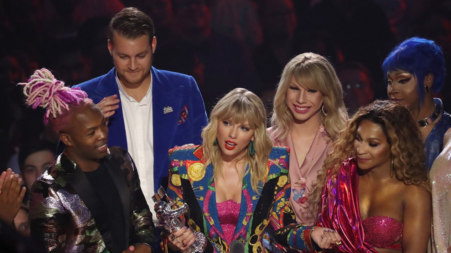Taylor Swift wins an MTV VMA