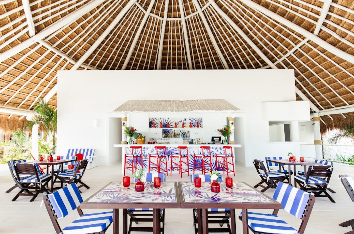 The Best Beach Clubs Around The World To Feed - Grazia (stacked)