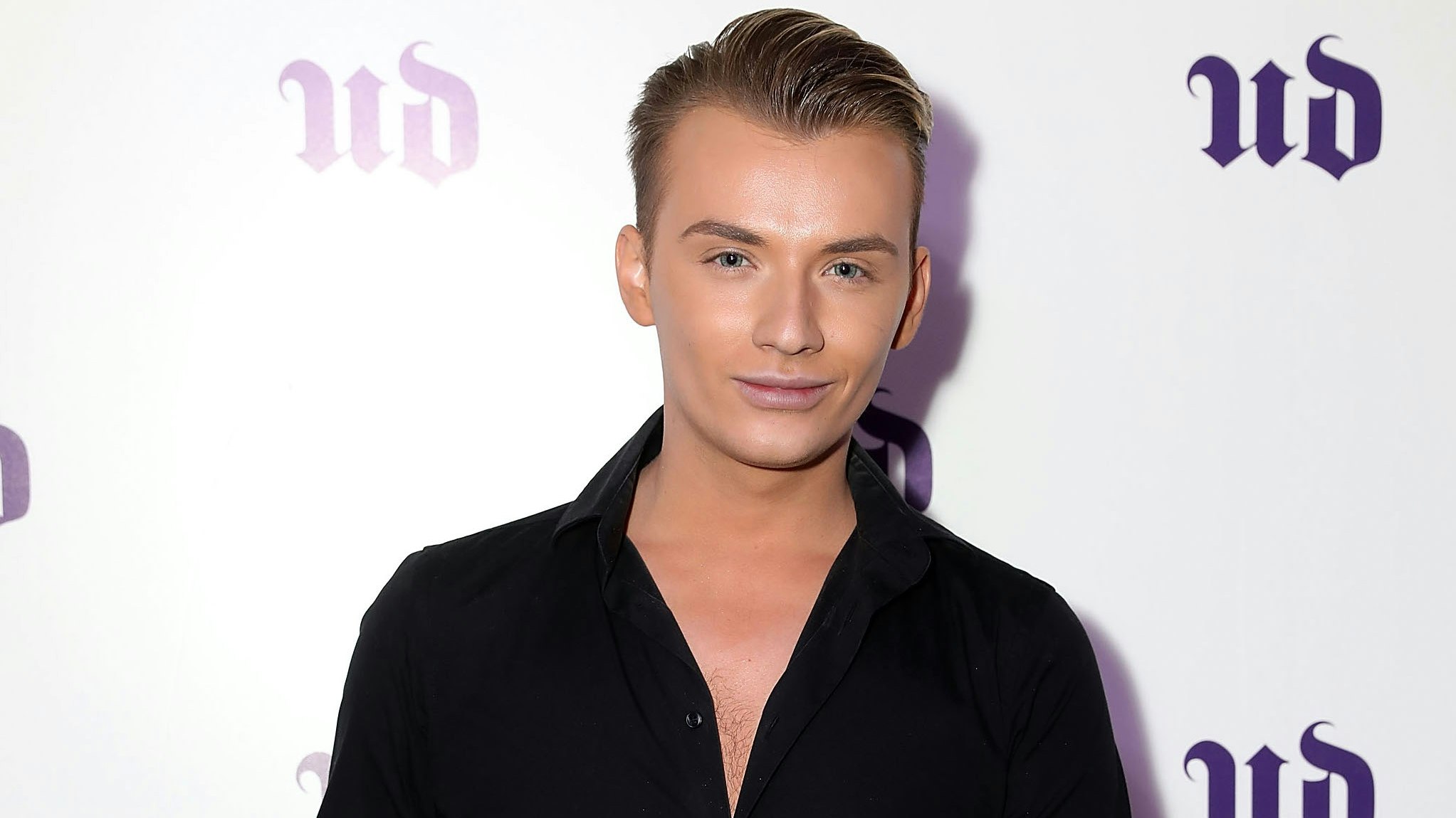 Harried Rigby Former TOWIE star Harry Derbidge announces engagement 💍 | Celebrity | Heat
