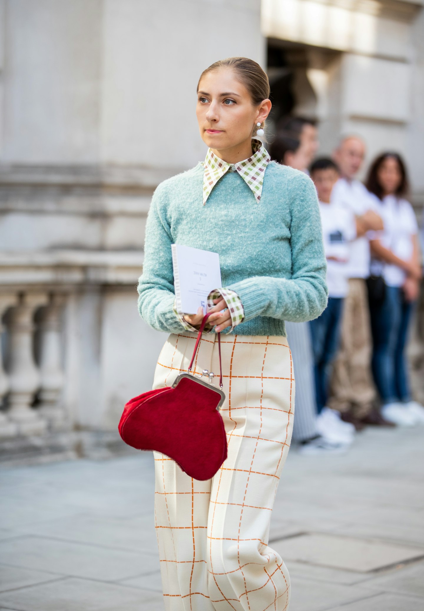 victoria beckham collar 