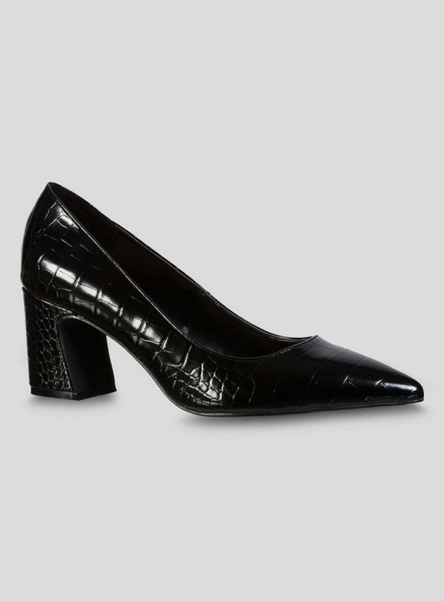 Tu court shoes