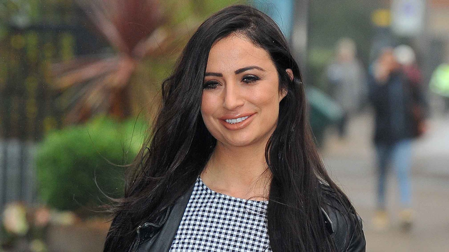 Chantelle Houghton posts motivational two stone weight loss picture