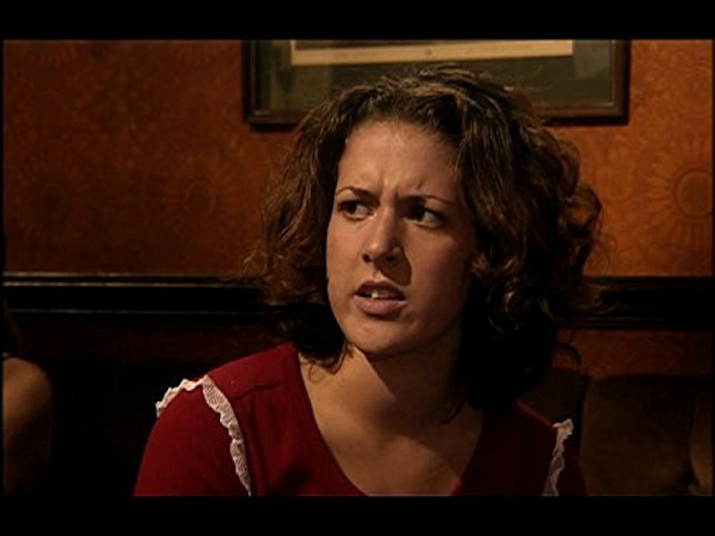 Donna Henshaw played by Natalie Casey