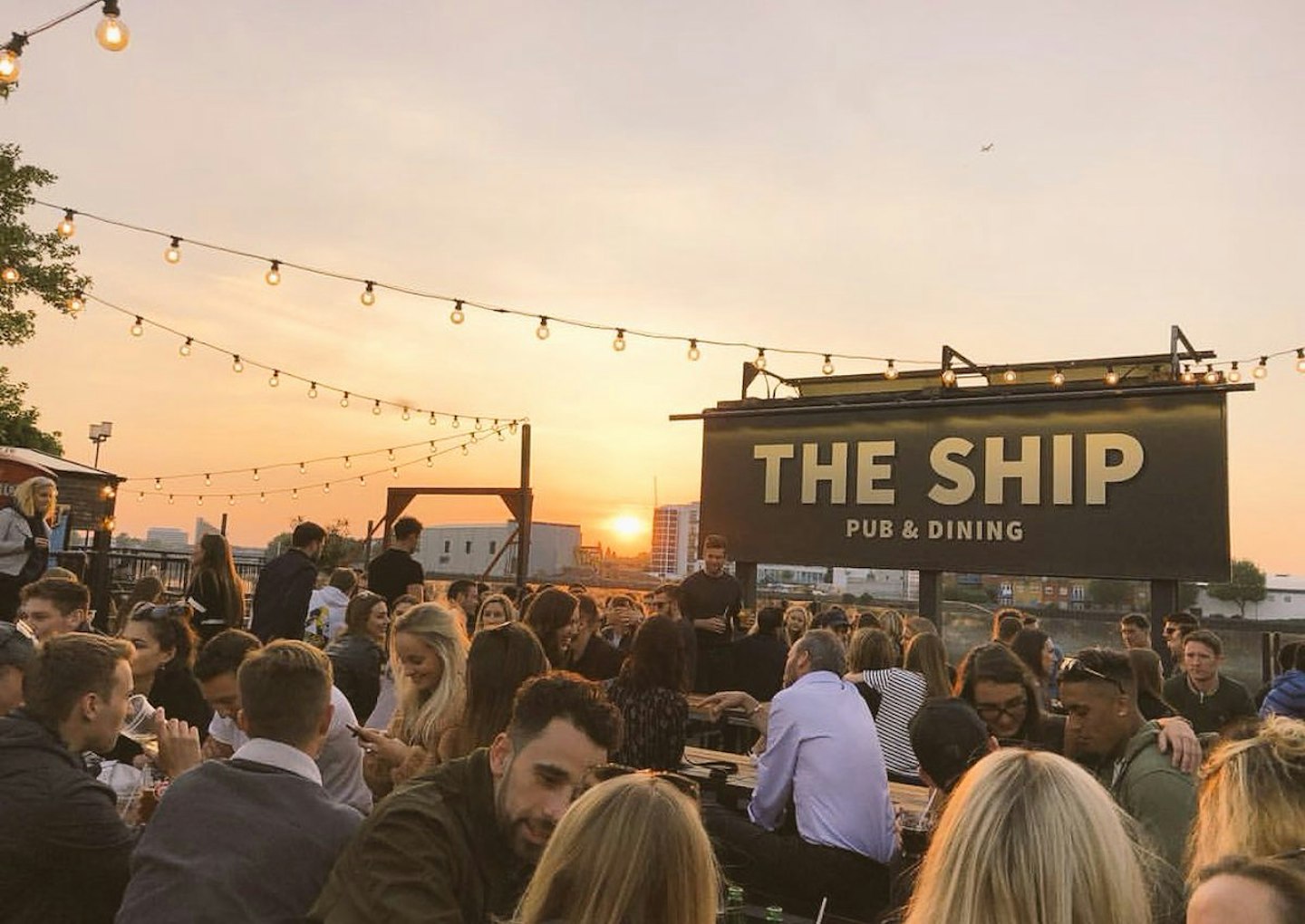 Best Venues In London To Watch The 2019 Rugby World Cup Final
