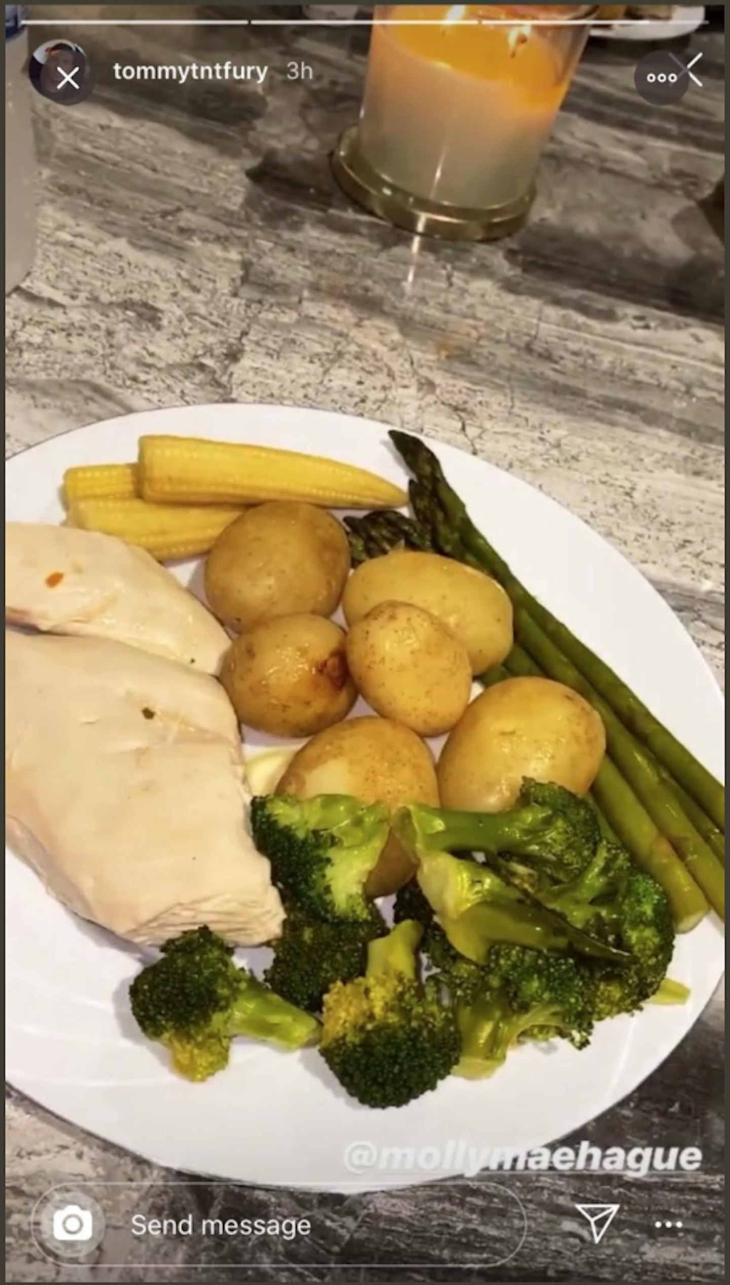 Tommy Fury's chicken dinner