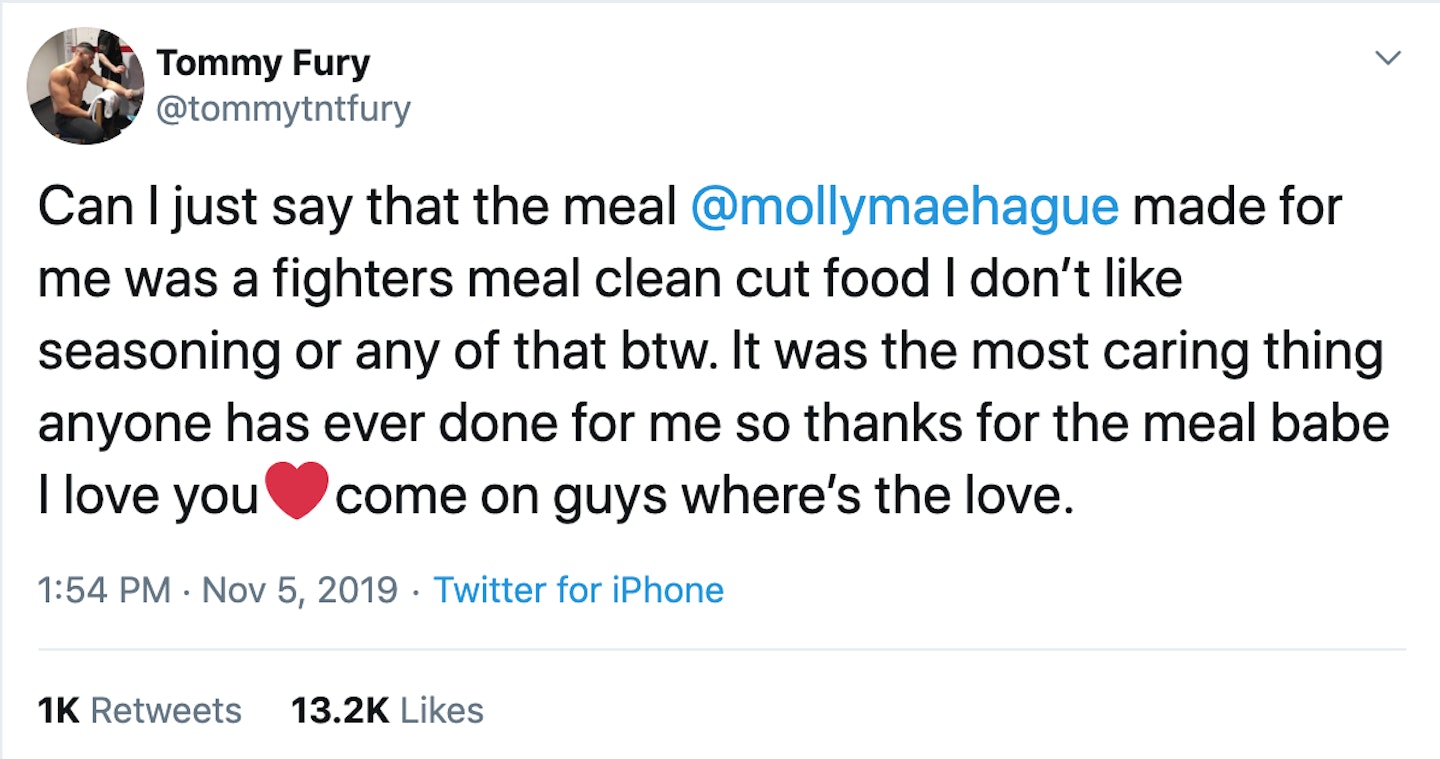 Tommy Fury's tweet to defend Molly-Mae's chicken dinner