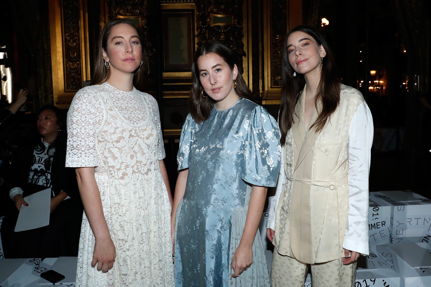 Este Haim Wants People To Stop Commenting On Her ‘Bass Face’