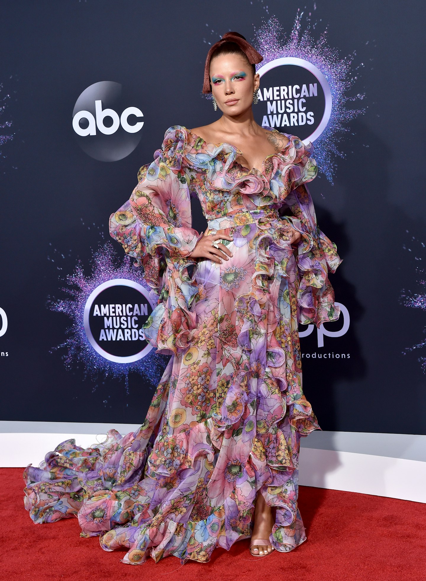 The Best Looks At The American Music Awards