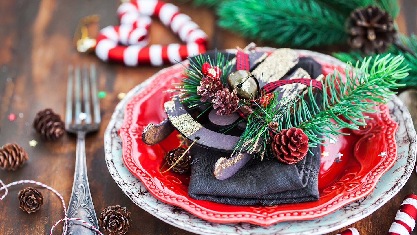 Christmas table decorations with pinecones