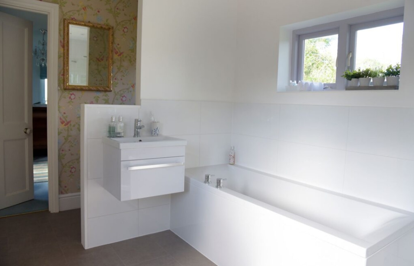 En-suite-at-Amberley 