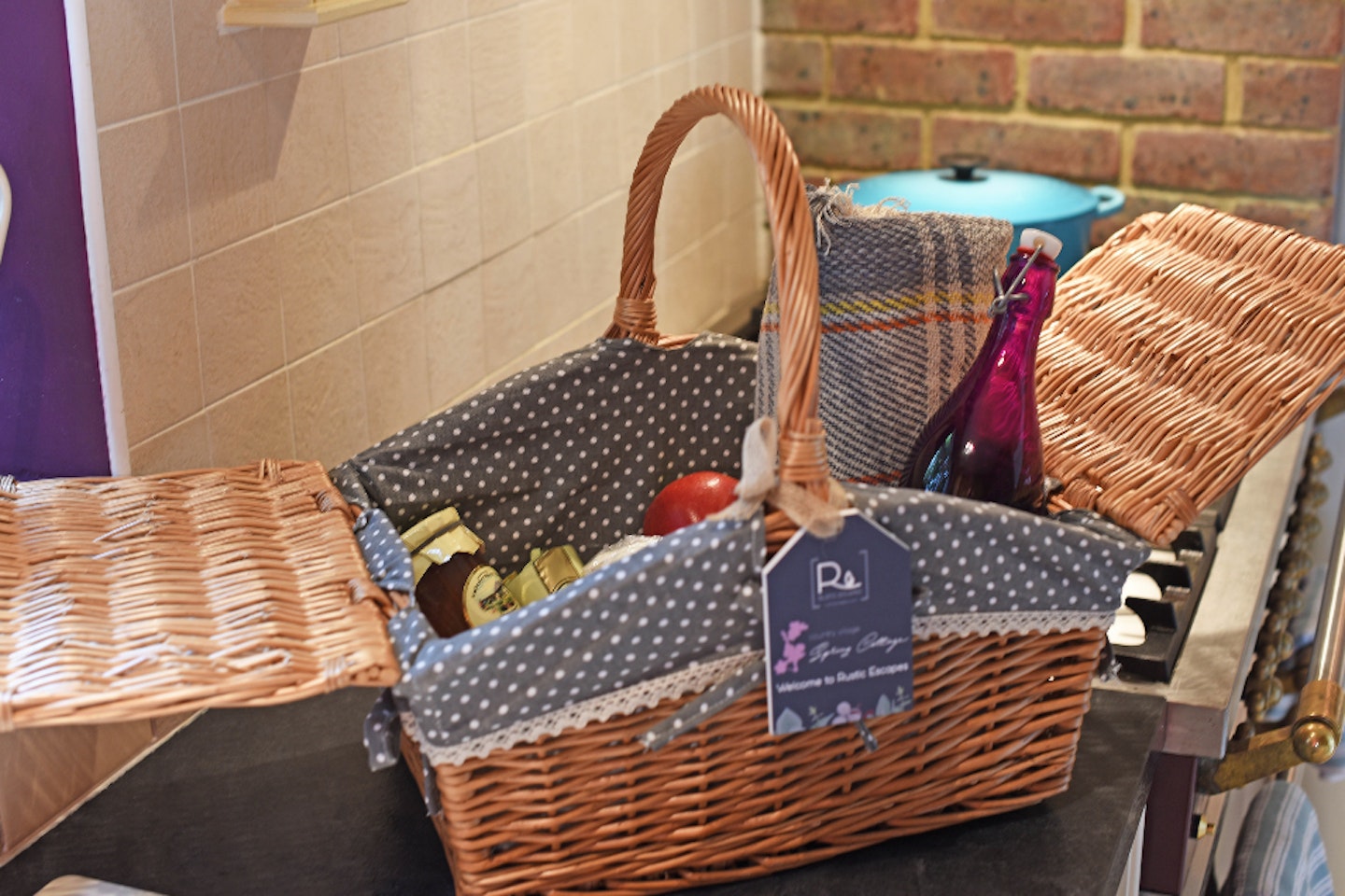 Welcome-basket-at-Amberly