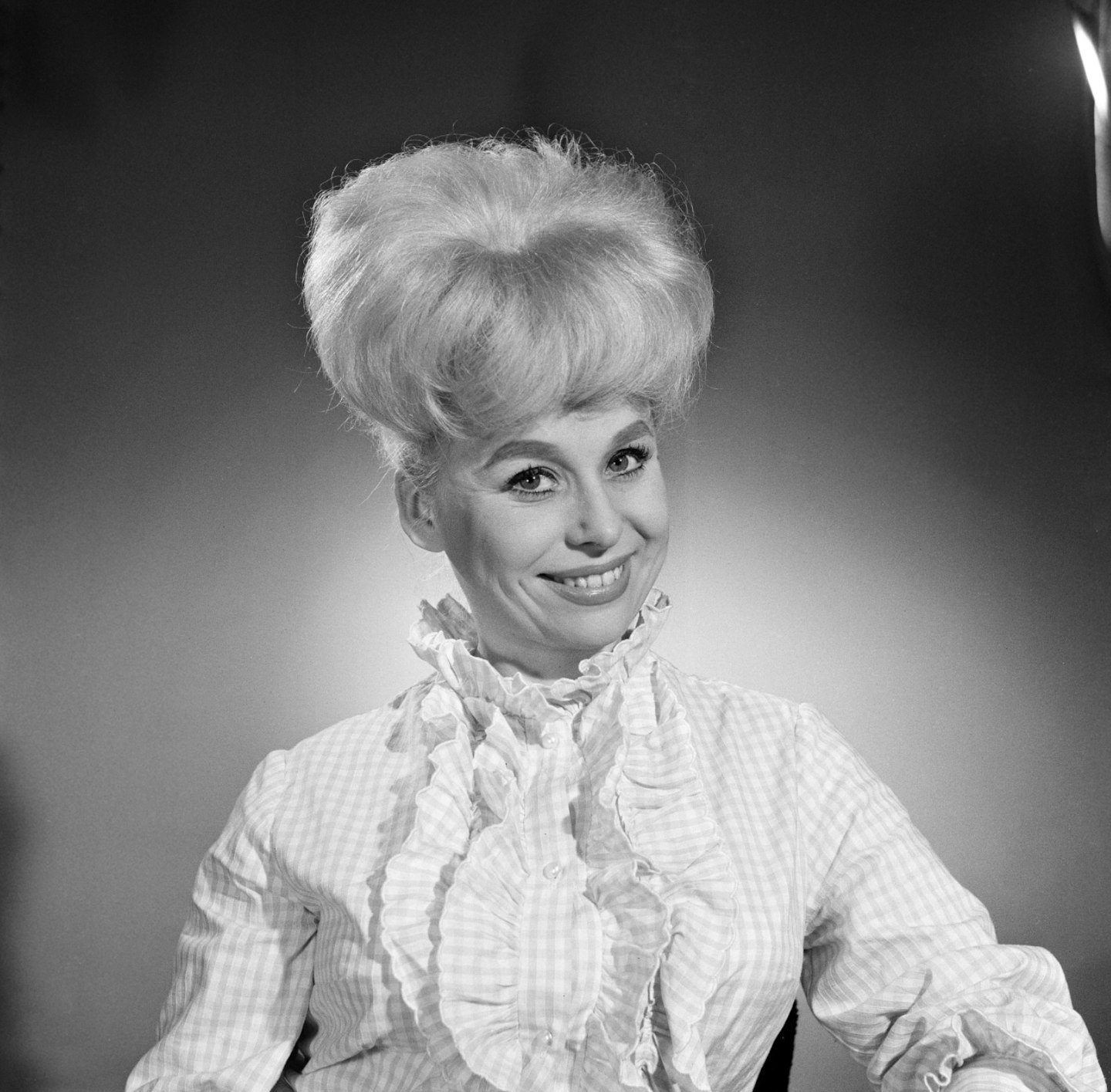 Barbara-Windsor-actress
