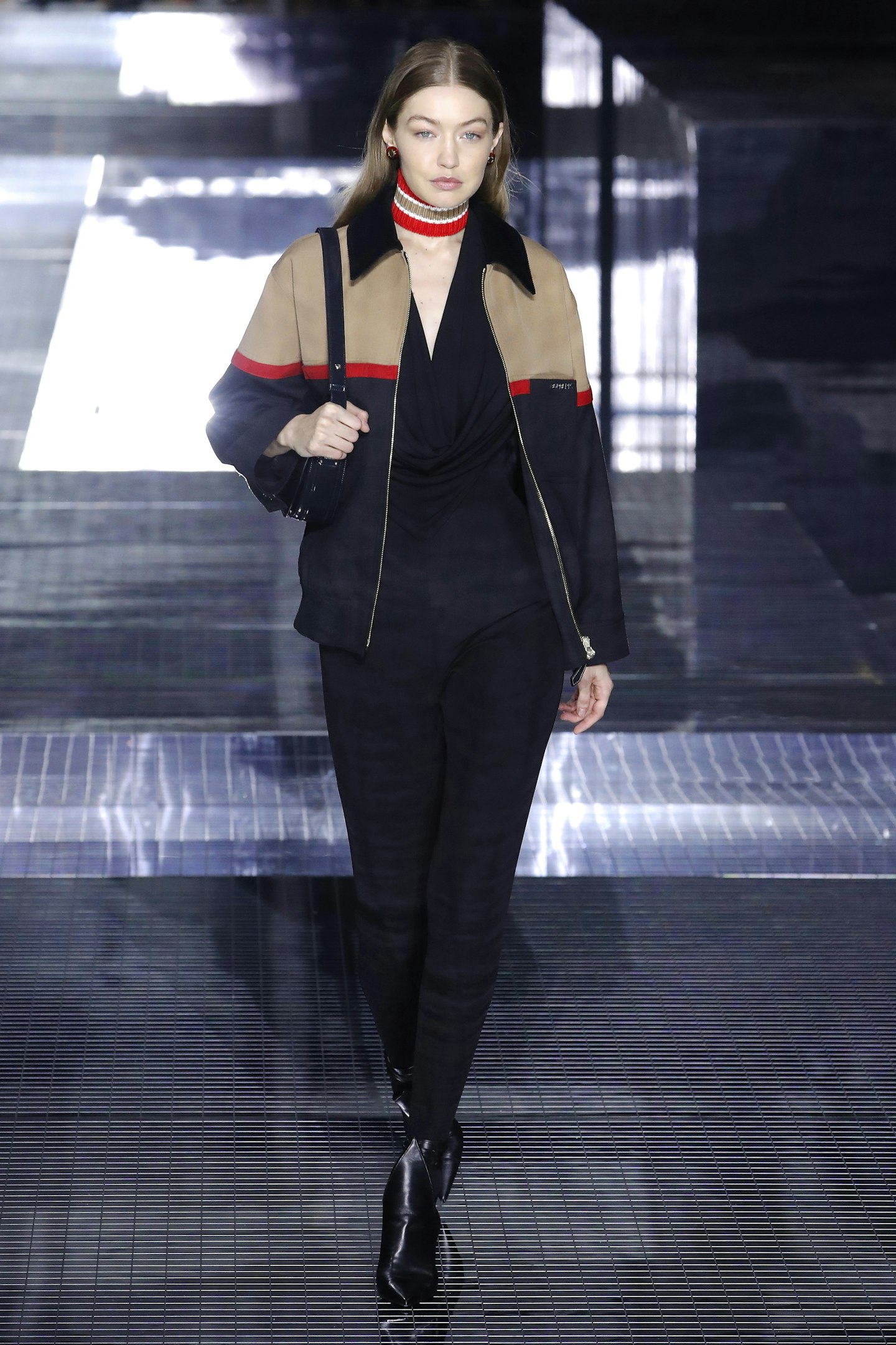gigi hadid london fashion week burberry