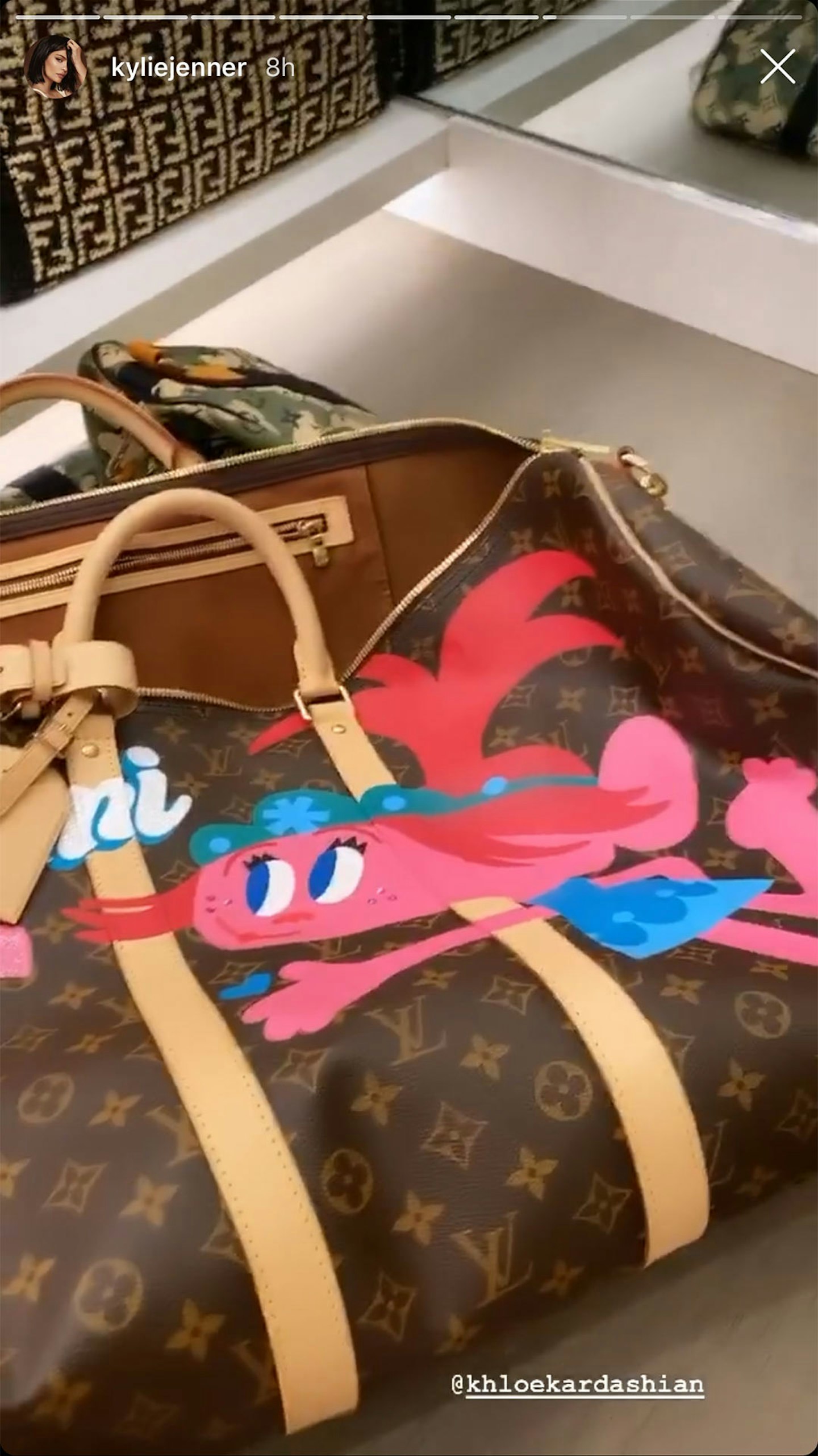 Khloe Kardashian, Scott Disick Louis Vuitton Handbags Contest