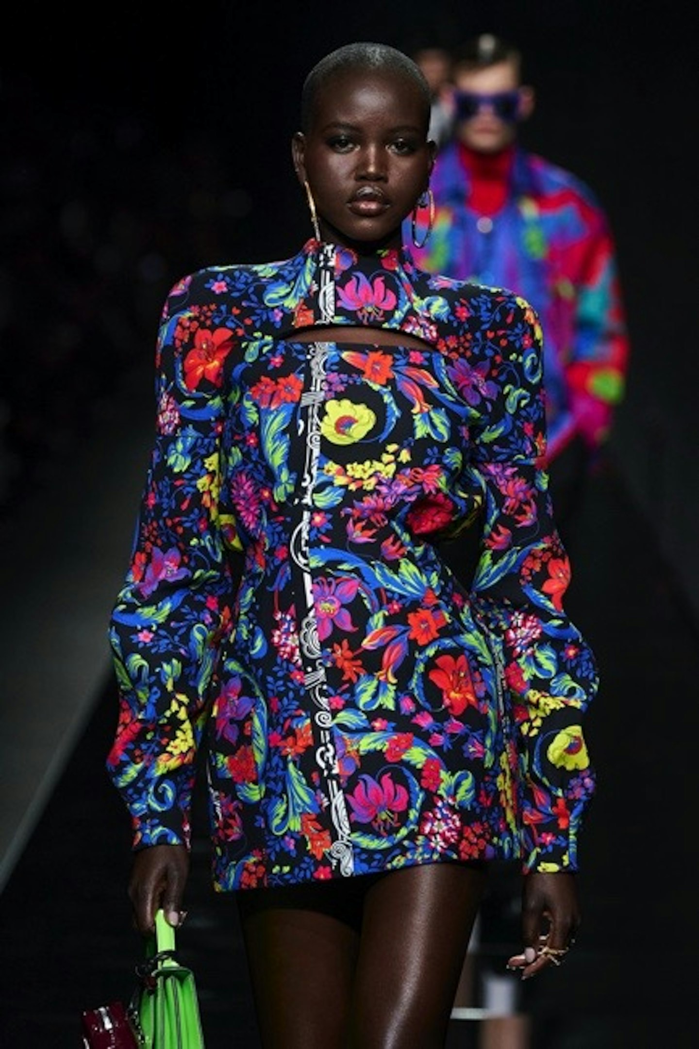 adut-akech-super-model-versace-aw20