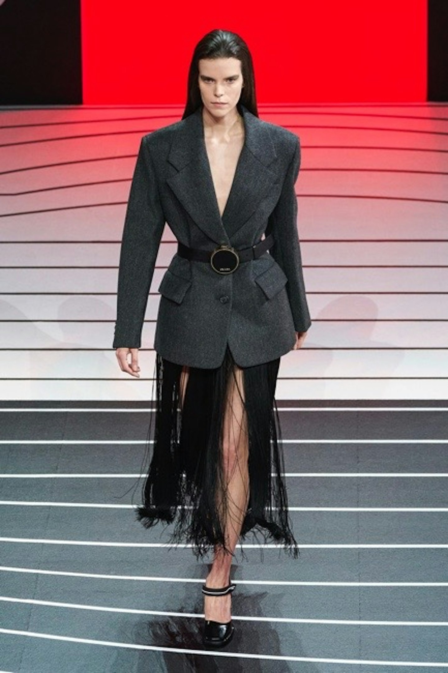prada-aw20-runay-opening-look