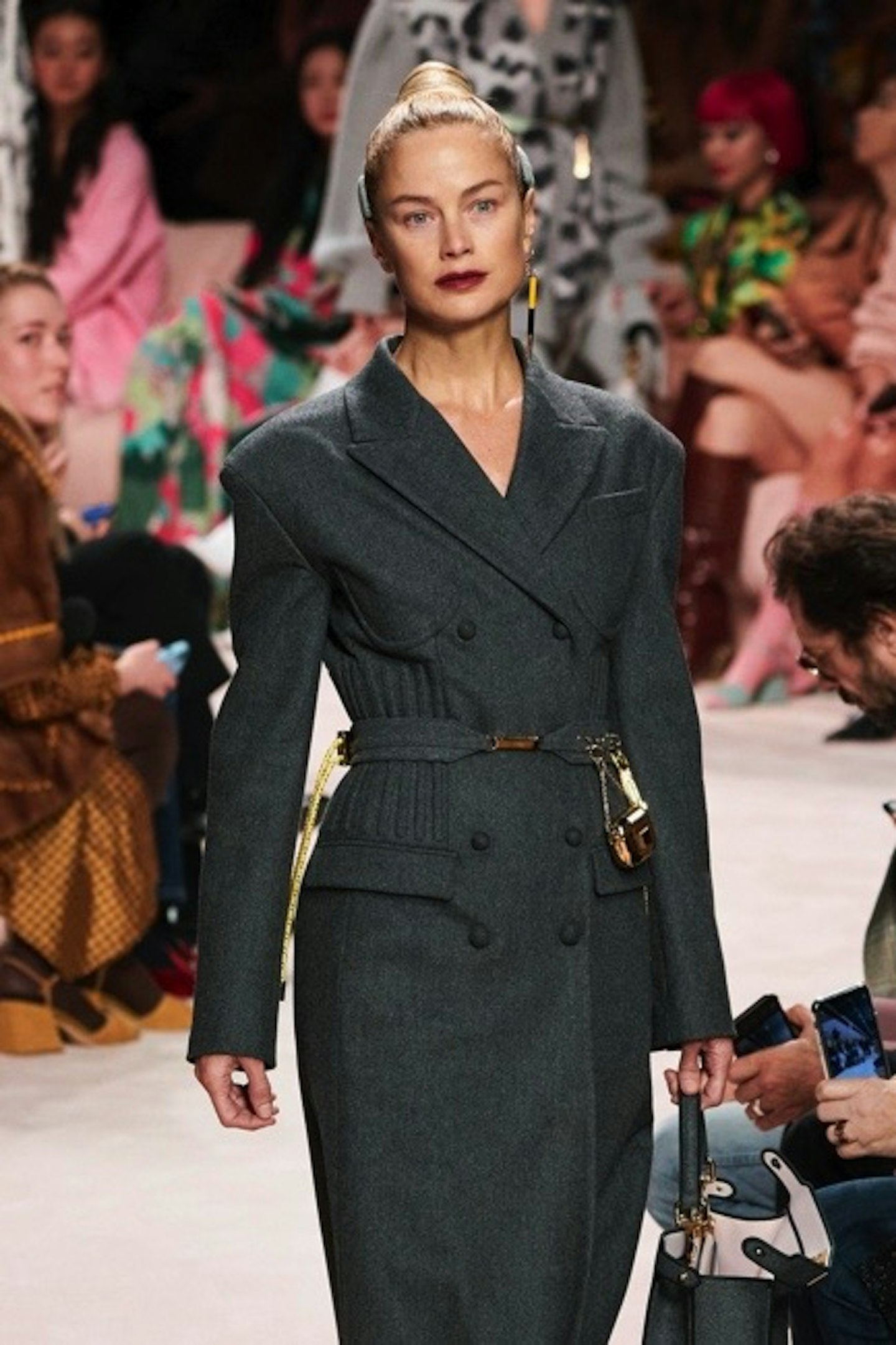 carolyn-murphy-aw20-fendi-runway