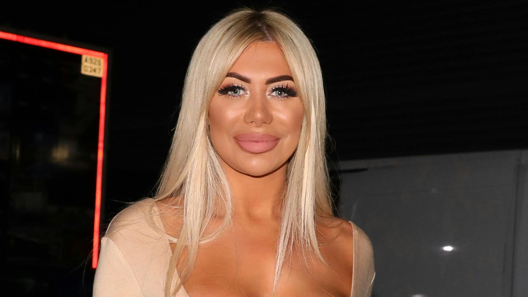 Chloe Ferry shares makeup free selfie and fans go wild for her stripped