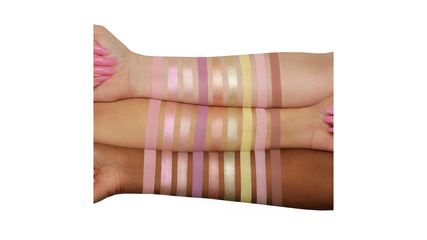 Huda Beauty pastel eyeshadow palette