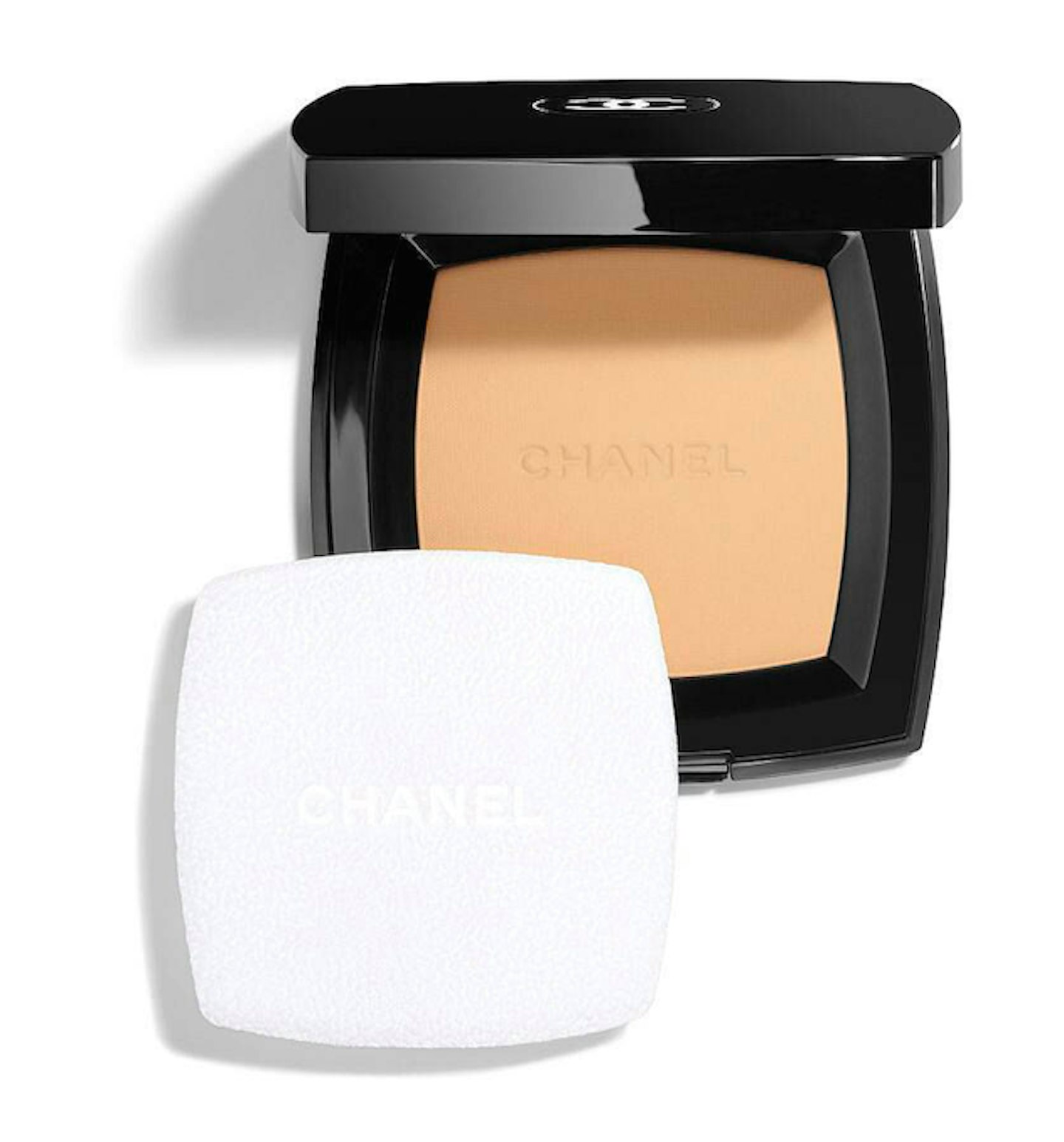 Chanel compact foundation