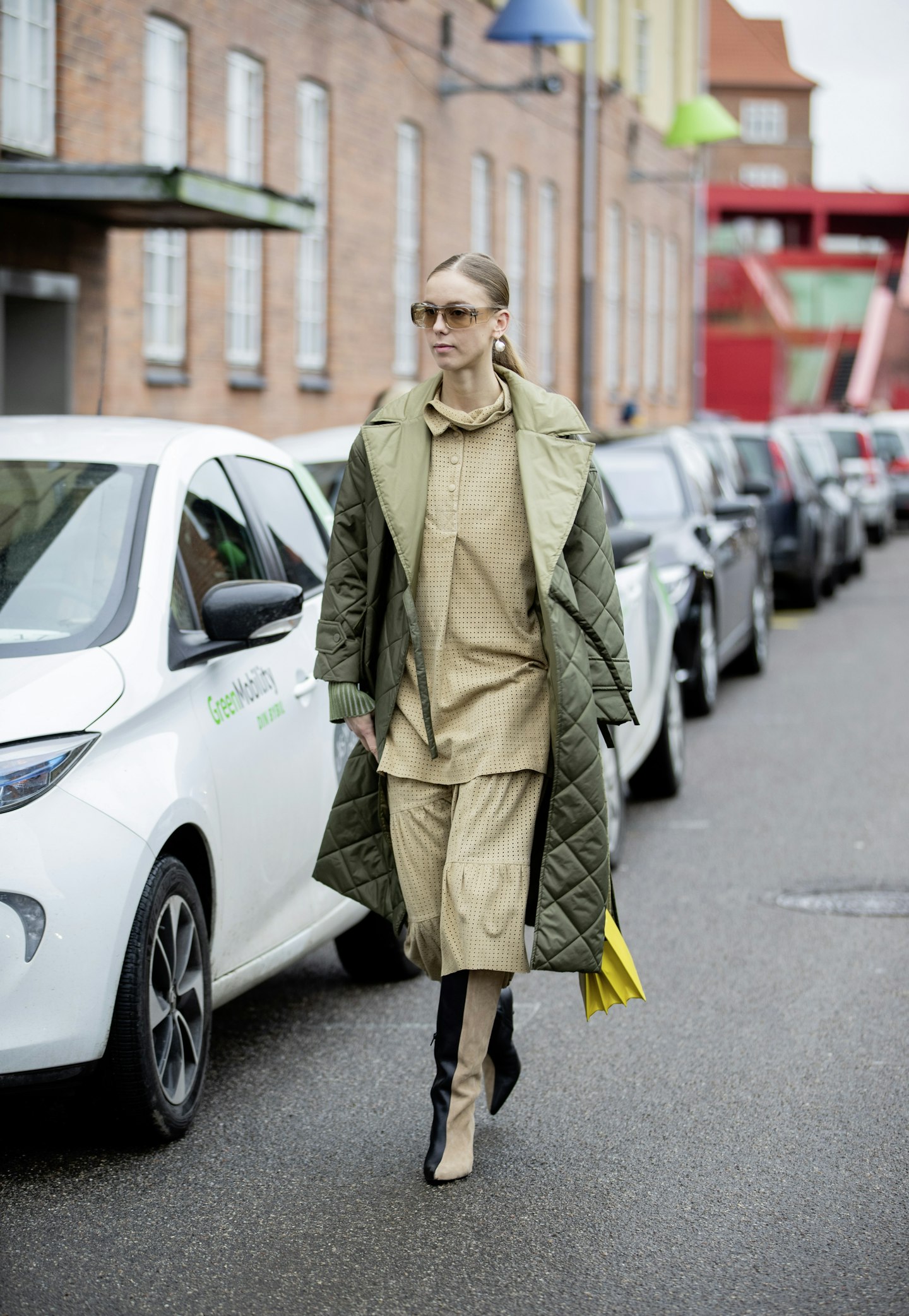 Street style khaki and nude