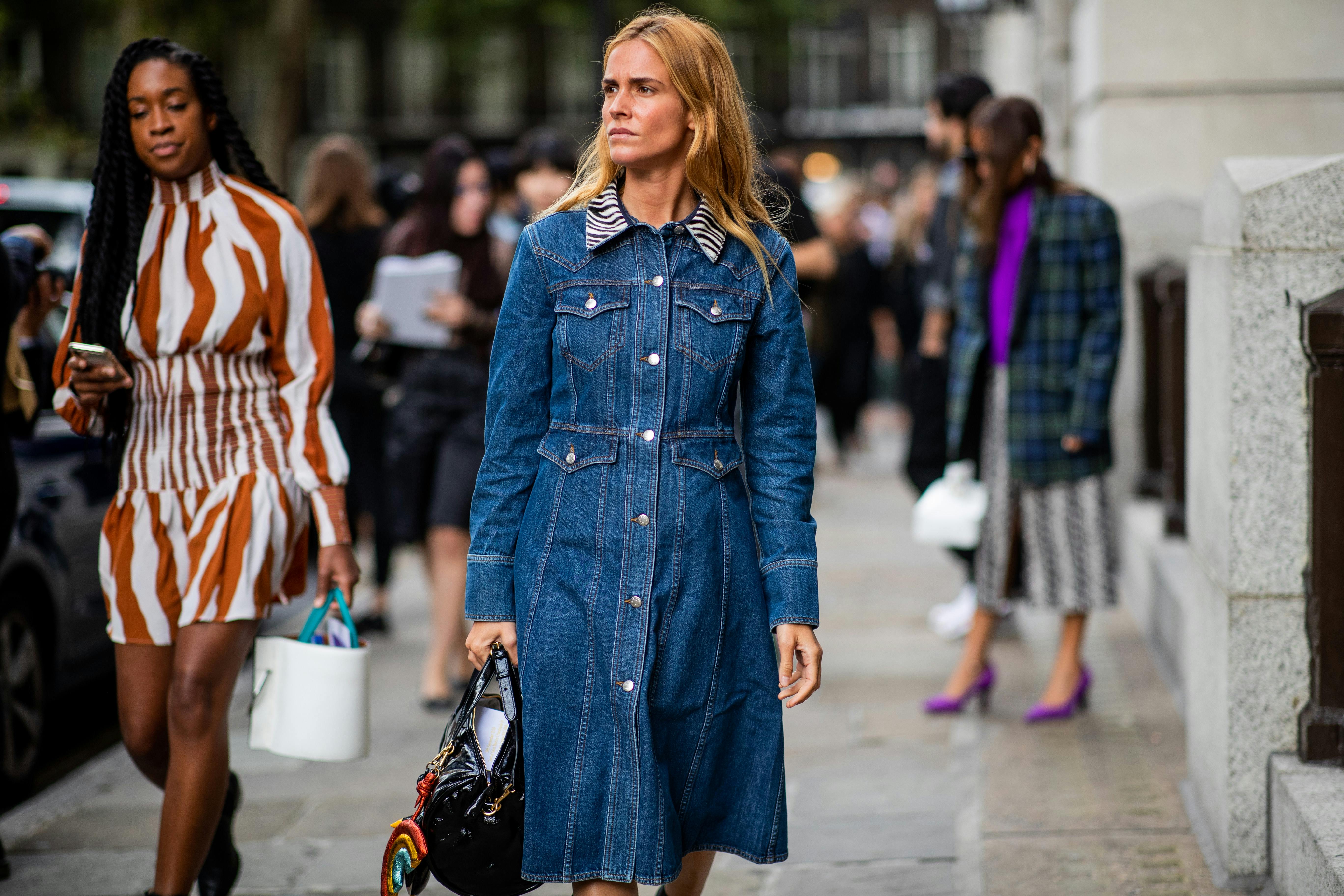 18 Ways To Rock A Denim Dress For A Casual Summer Look