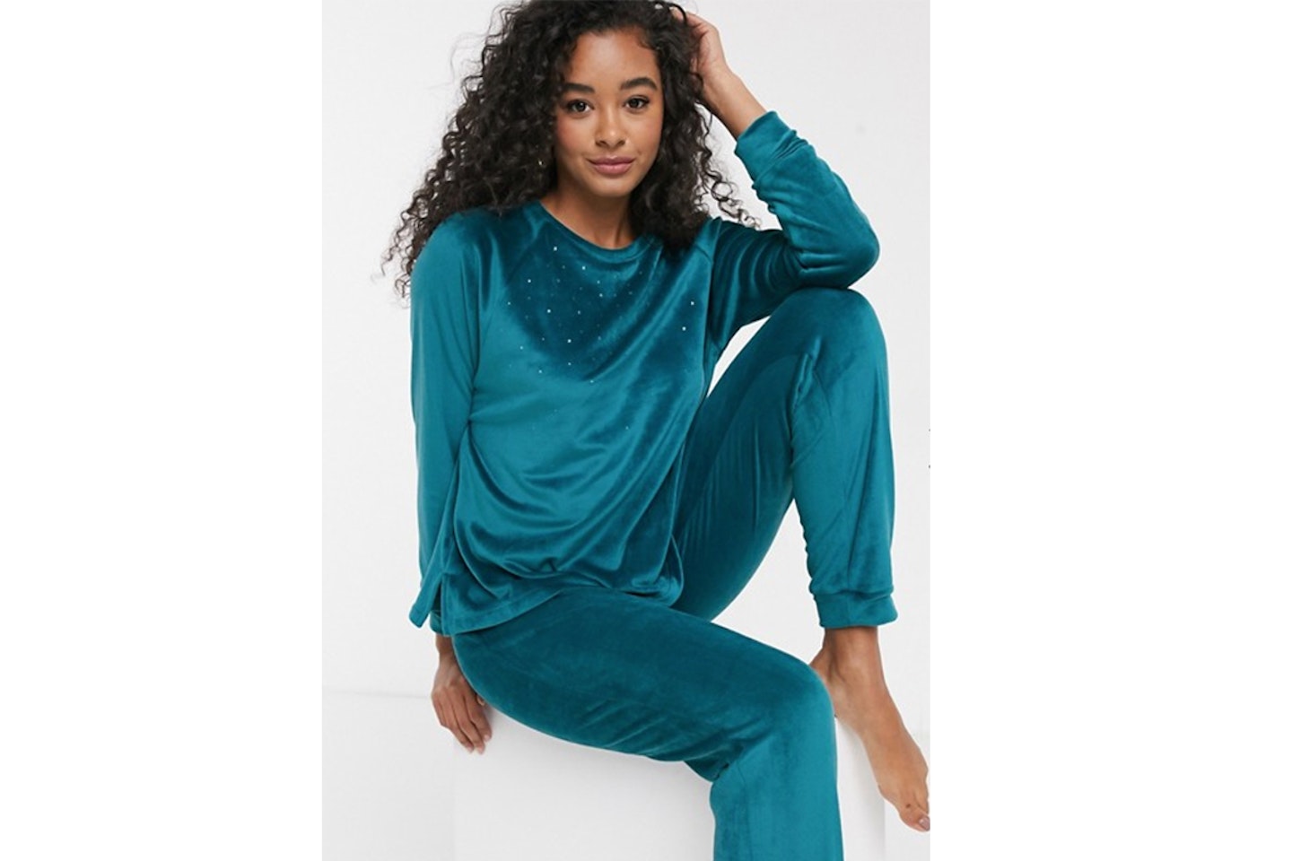 Women'secret velour pearl detail loungewear set in green