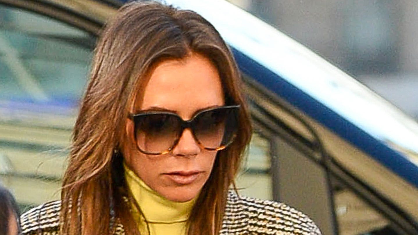 Panicked Victoria Beckham Attempts To Win Over Her Fans Again