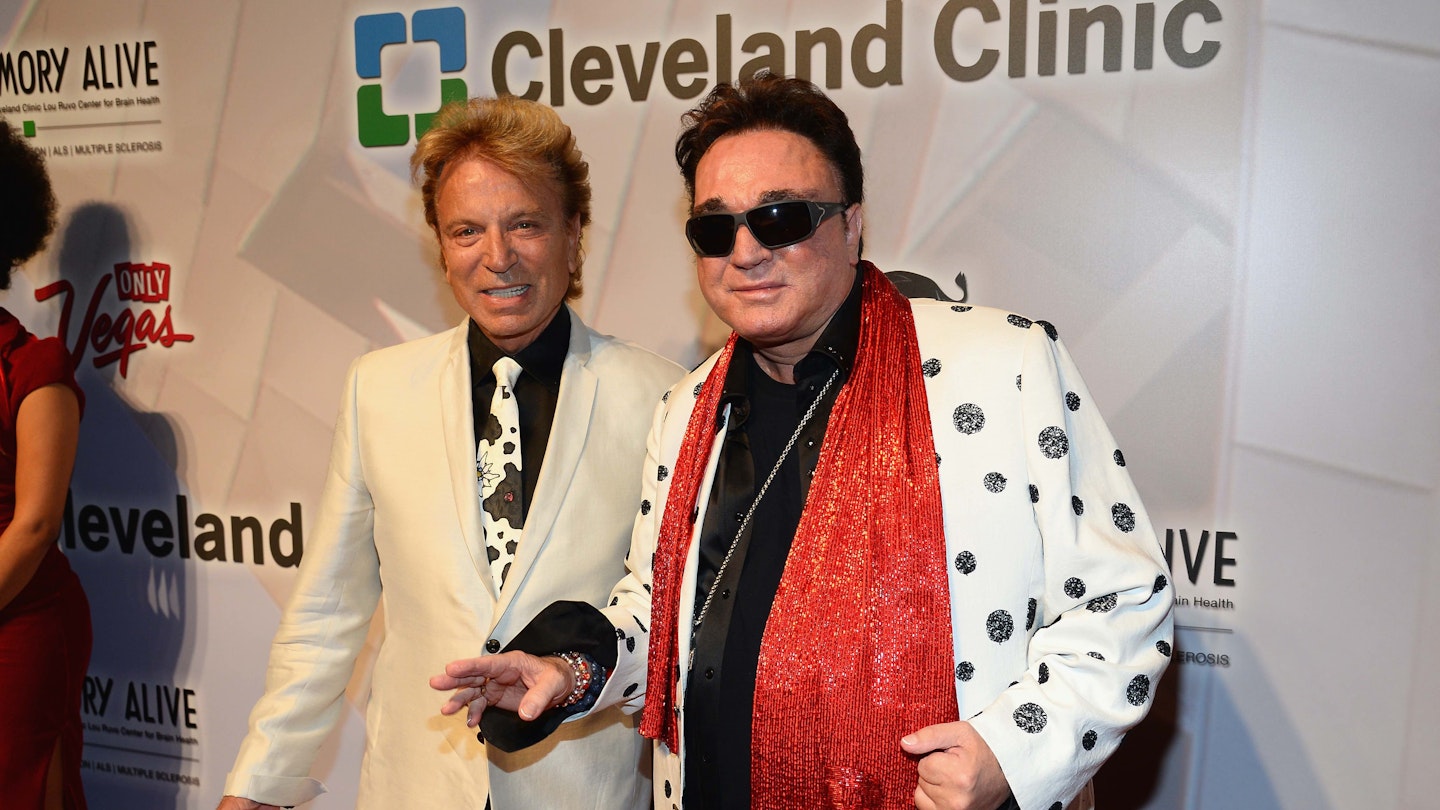 Siegfried And Roy Documentary Where To Watch Netflix Plans New Tiger King Series About Siegfried And Roy