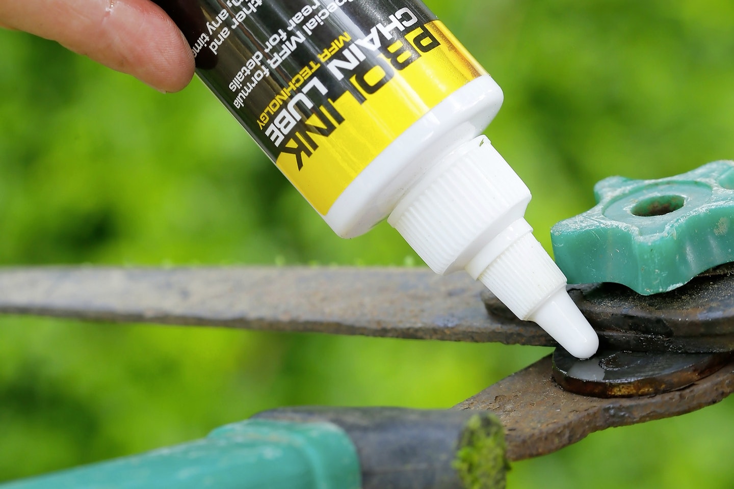 Use bike chain oil to keep shears in good condition