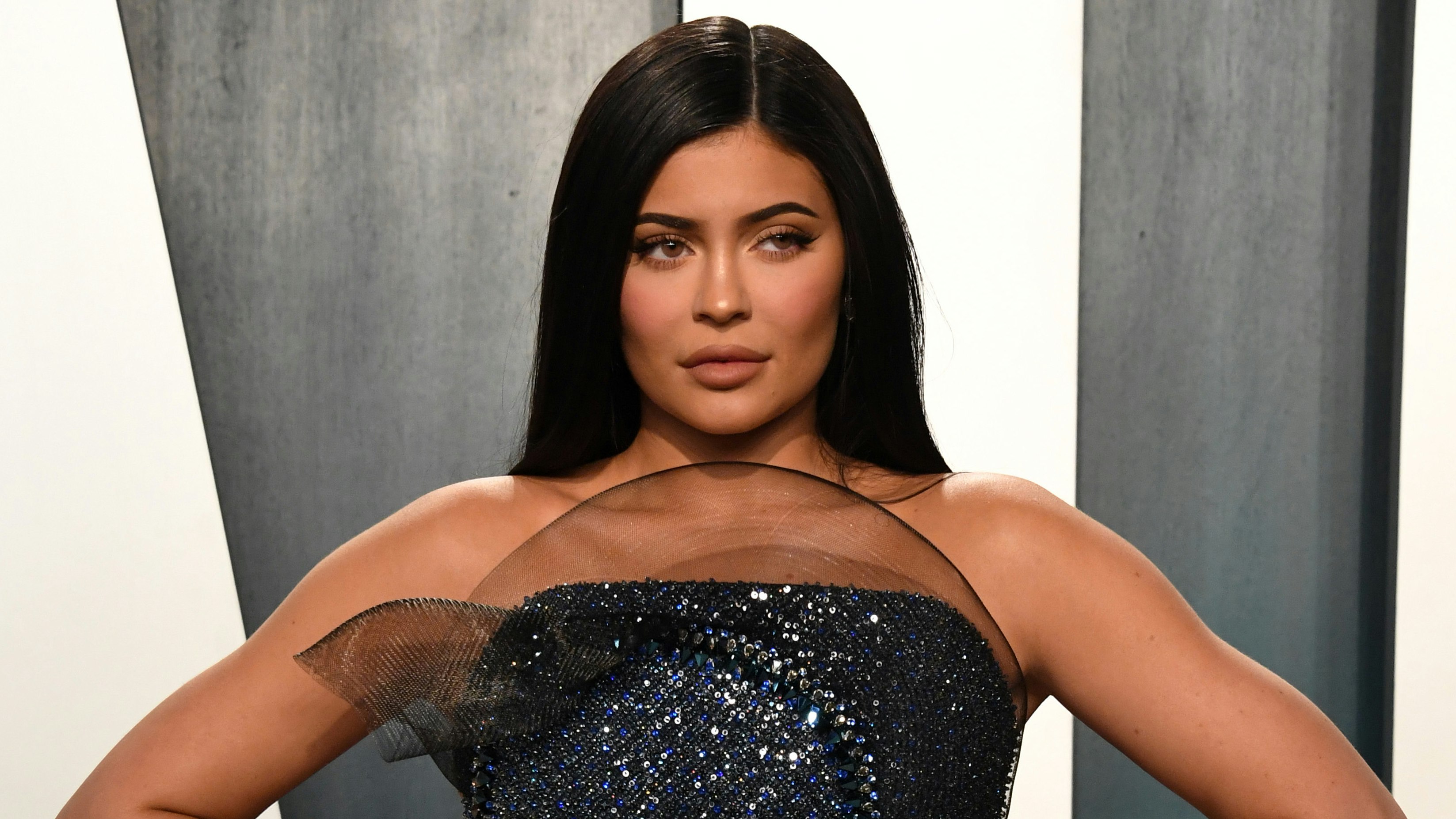 Nỗi sợ hãi trong tù của Kylie Jenner bị làm nhục