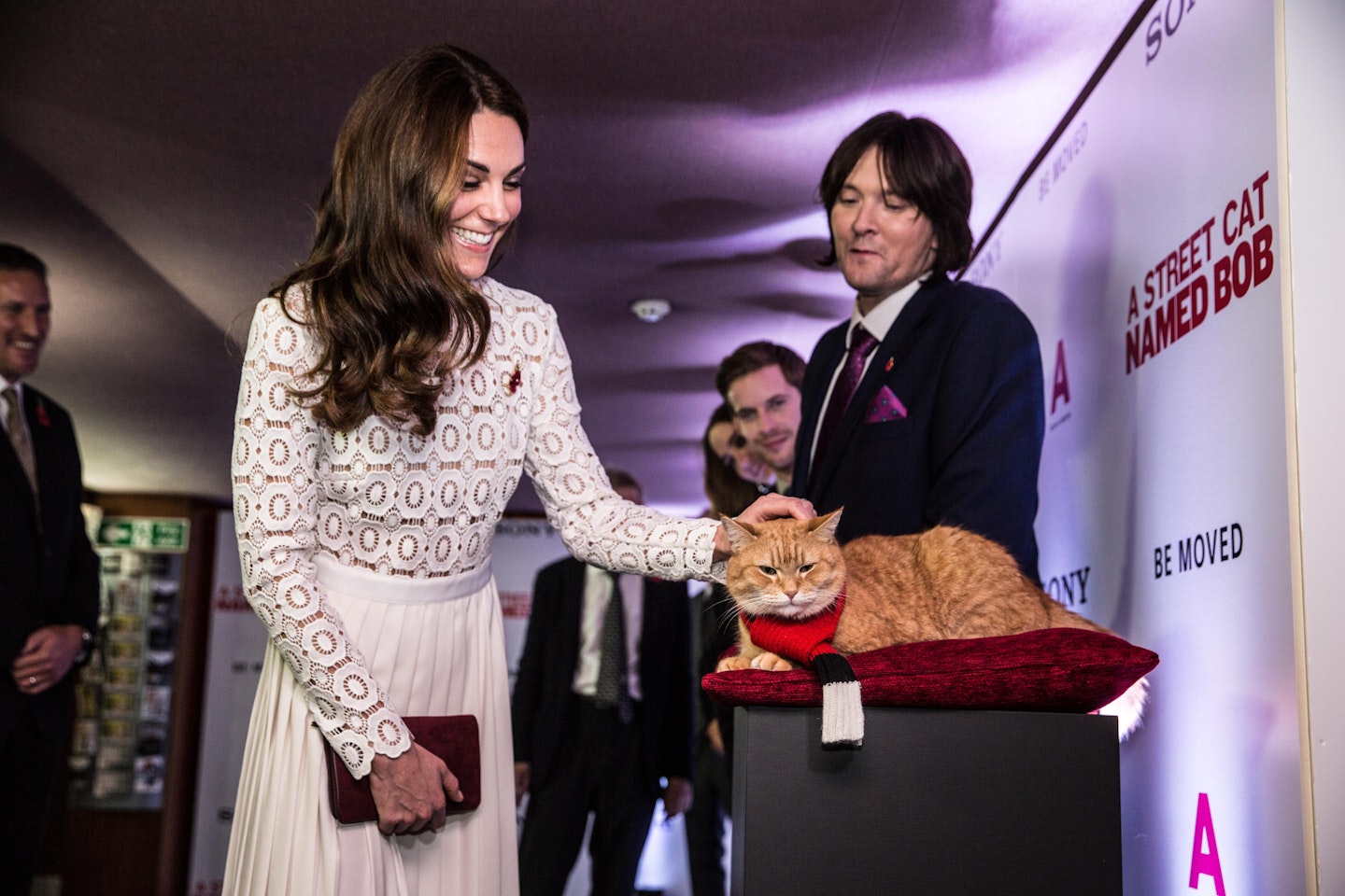 Street Cat Named Bob with Duchess of Cambridge