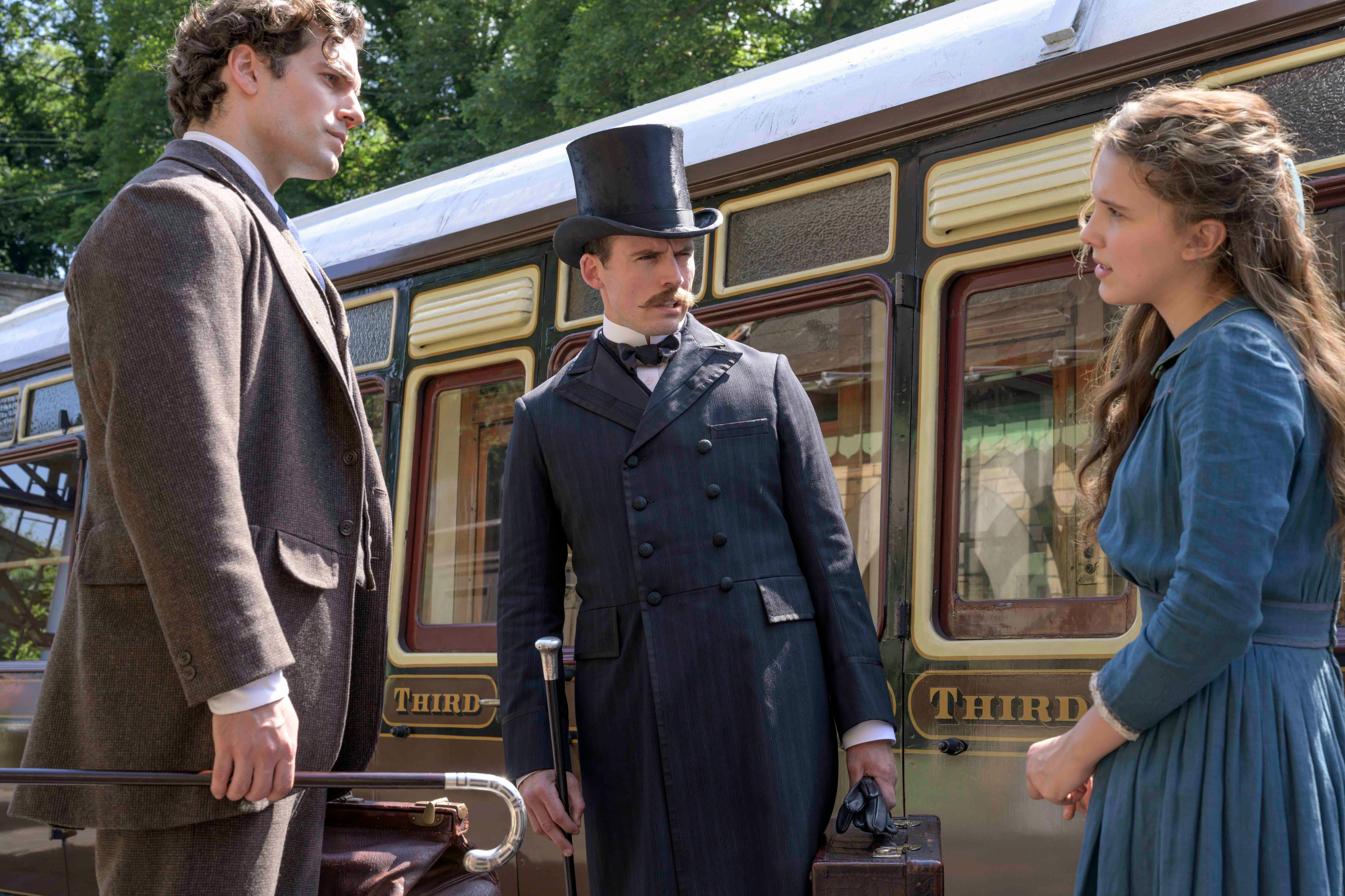 first-images-of-henry-cavill-millie-bobby-brown-and-sam-claflin-in