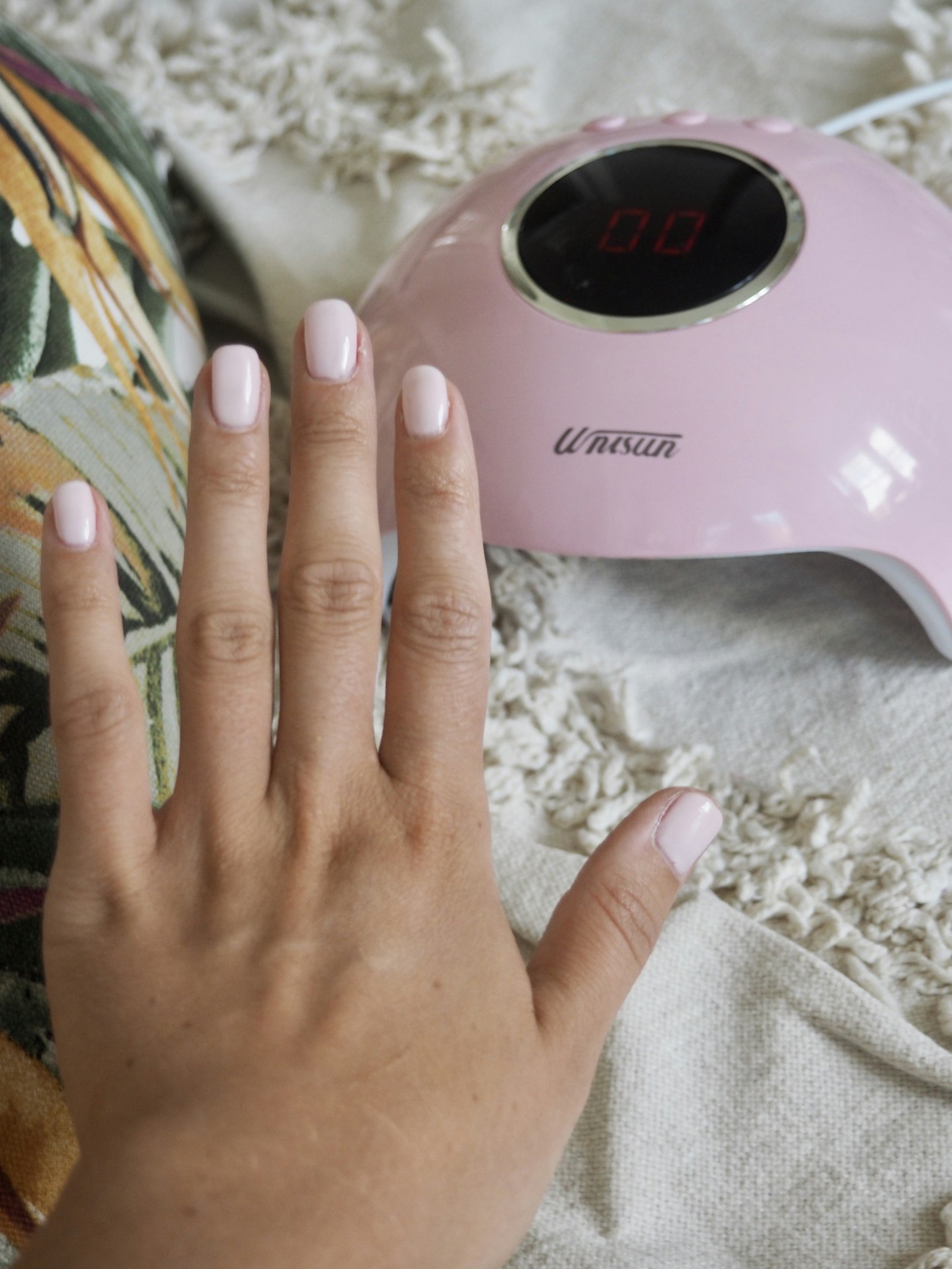 Gel nails