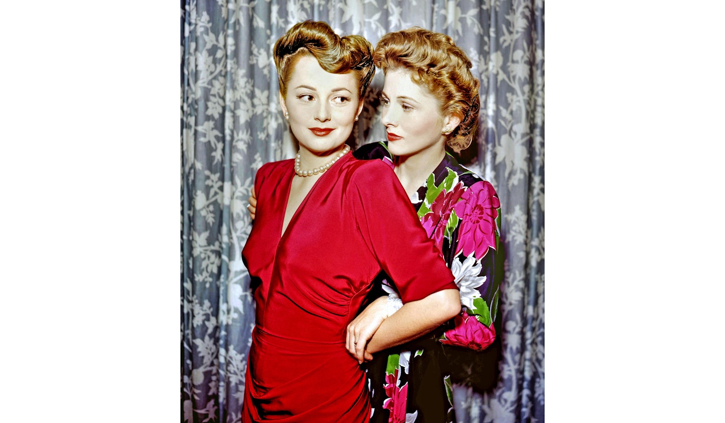 Joan Fontaine and Olivia De Havilland
