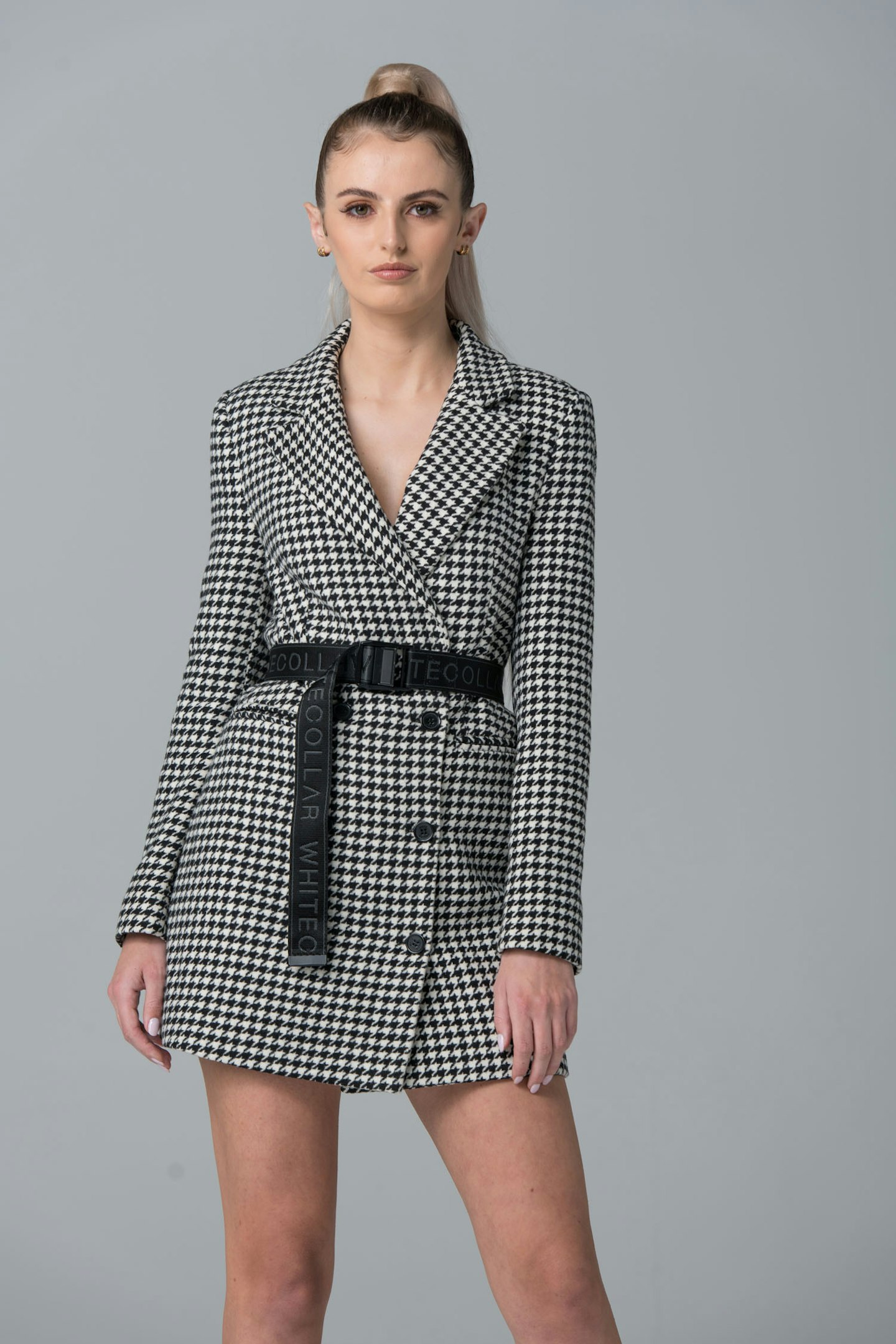 White Collar Bond Blazer - Dogtooth