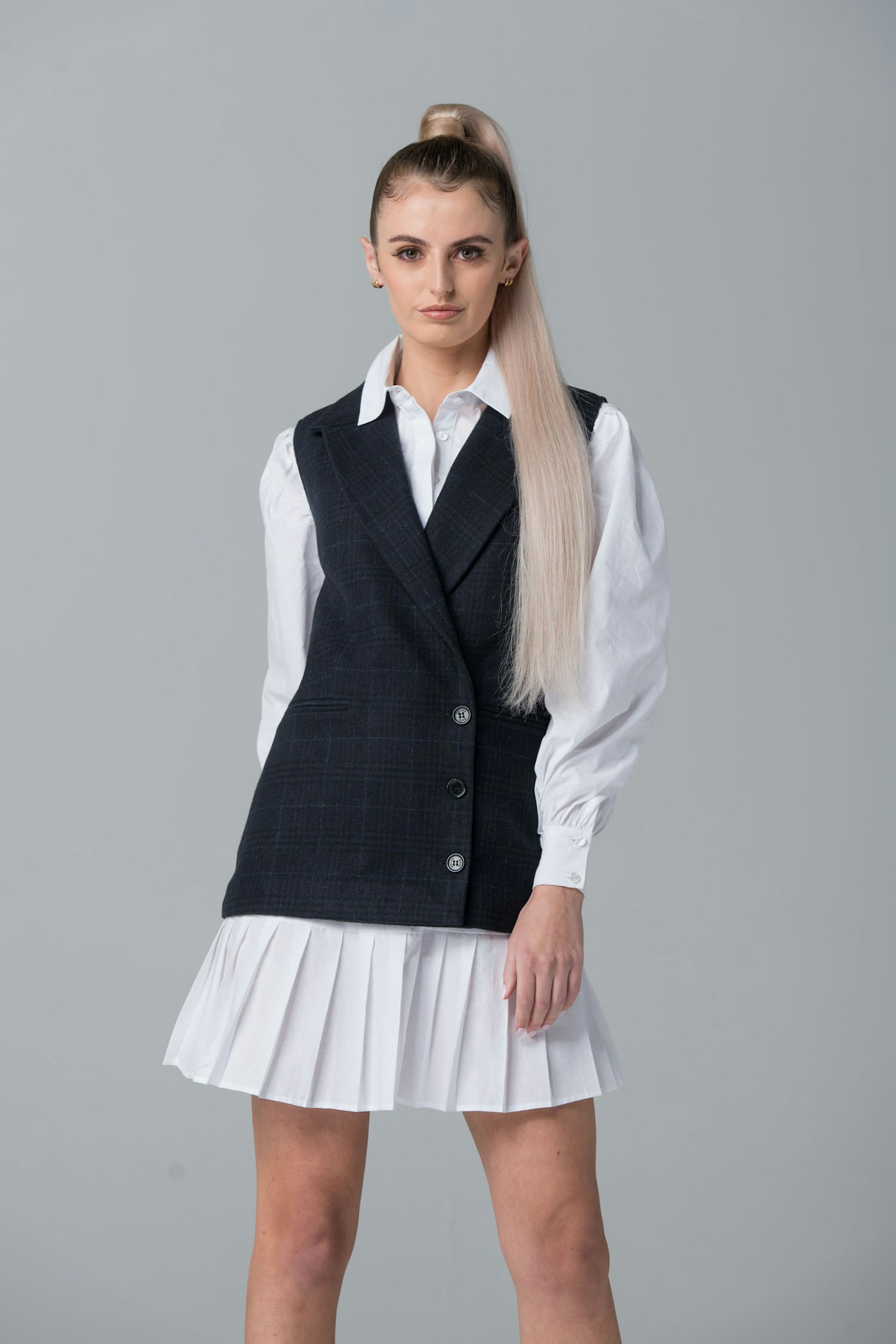 White Collar Westminster Navy Check / White