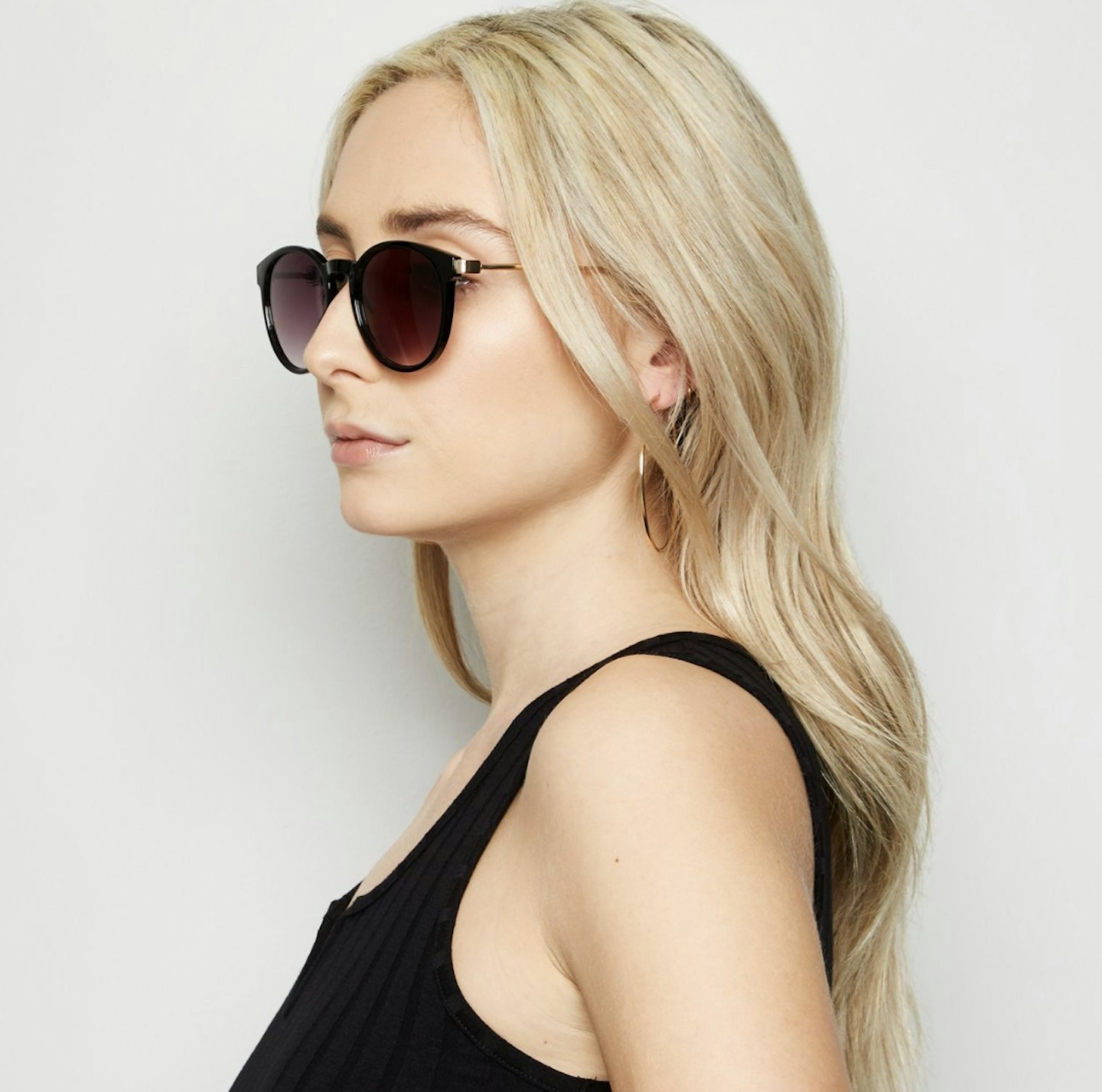 Black Retro Circle Sunglasses