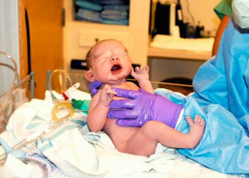 What it’s REALLY like to be an NHS midwife