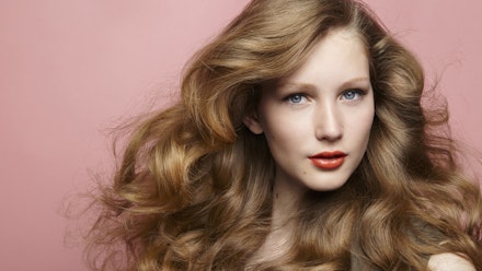 How To Create Big, Bouncy Waves At Home | Grazia